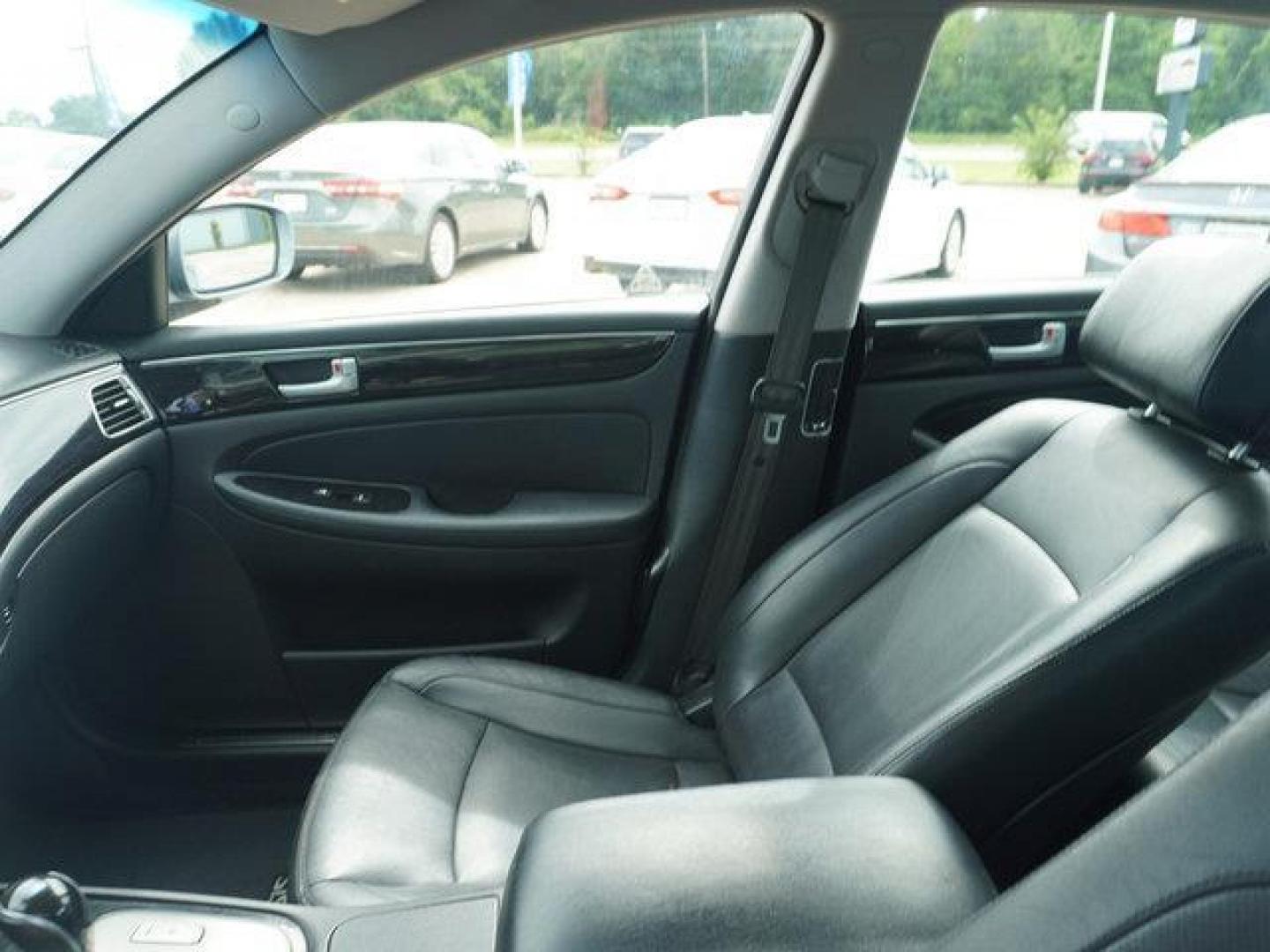2014 Grey /Cashmere Hyundai Genesis 4dr Sdn V6 3.8L (KMHGC4DD6EU) with an 3.8L V6 engine, Automatic transmission, located at 6904 Johnston St., Lafayette, LA, 70503, (337) 988-1960, 30.143589, -92.100601 - Photo#21