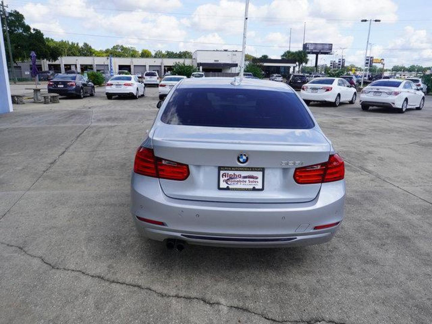 2015 Silver /Black w/Red Highlight BMW 3 Series 4dr Sdn 328i RWD (WBA3A5C54FF) with an 2.0L 4Cyl Turbo engine, 8 Spd Automatic transmission, located at 6904 Johnston St., Lafayette, LA, 70503, (337) 988-1960, 30.143589, -92.100601 - Photo#43