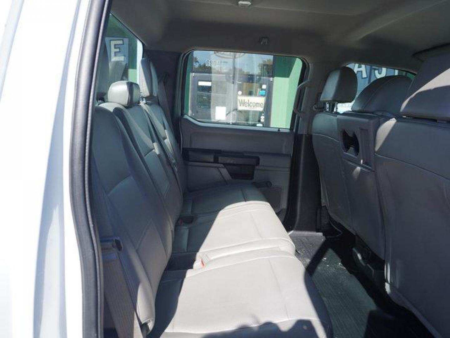 2017 Oxford White /Black Ford F-150 XL 2WD SuperCrew 5.5' Box (1FTEW1C8XHF) with an 3.5L 6 Cyl engine, Automatic transmission, located at 6904 Johnston St., Lafayette, LA, 70503, (337) 988-1960, 30.143589, -92.100601 - Photo#48