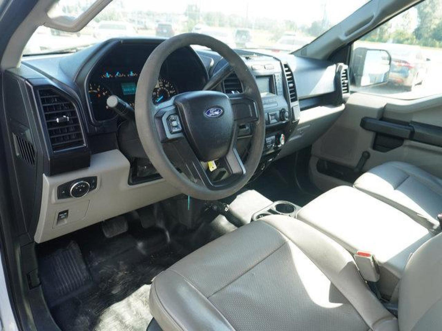 2017 Oxford White /Black Ford F-150 XL 2WD SuperCrew 5.5' Box (1FTEW1C8XHF) with an 3.5L 6 Cyl engine, Automatic transmission, located at 6904 Johnston St., Lafayette, LA, 70503, (337) 988-1960, 30.143589, -92.100601 - Photo#57