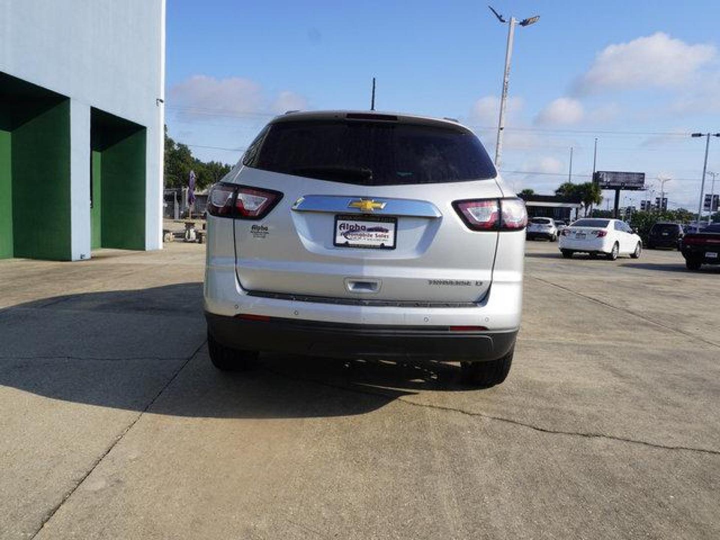 2013 Silver /Dk Titanium/Lt Titanium Chevrolet Traverse FWD 4dr LT w/1LT (1GNKRGKD8DJ) with an 3.6L V6 engine, Automatic transmission, located at 6904 Johnston St., Lafayette, LA, 70503, (337) 988-1960, 30.143589, -92.100601 - Photo#43