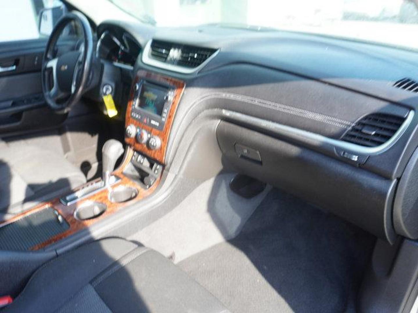 2013 Silver /Dk Titanium/Lt Titanium Chevrolet Traverse FWD 4dr LT w/1LT (1GNKRGKD8DJ) with an 3.6L V6 engine, Automatic transmission, located at 6904 Johnston St., Lafayette, LA, 70503, (337) 988-1960, 30.143589, -92.100601 - Photo#50