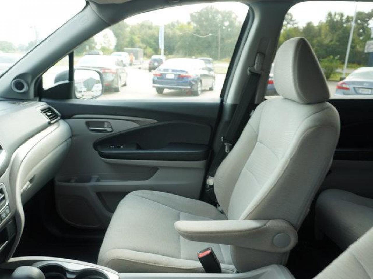 2017 Obsidian Blue Pearl /Beige Honda Pilot EX 2WD (5FNYF5H36HB) with an 3.5L V6 engine, Automatic transmission, located at 6904 Johnston St., Lafayette, LA, 70503, (337) 988-1960, 30.143589, -92.100601 - Photo#55