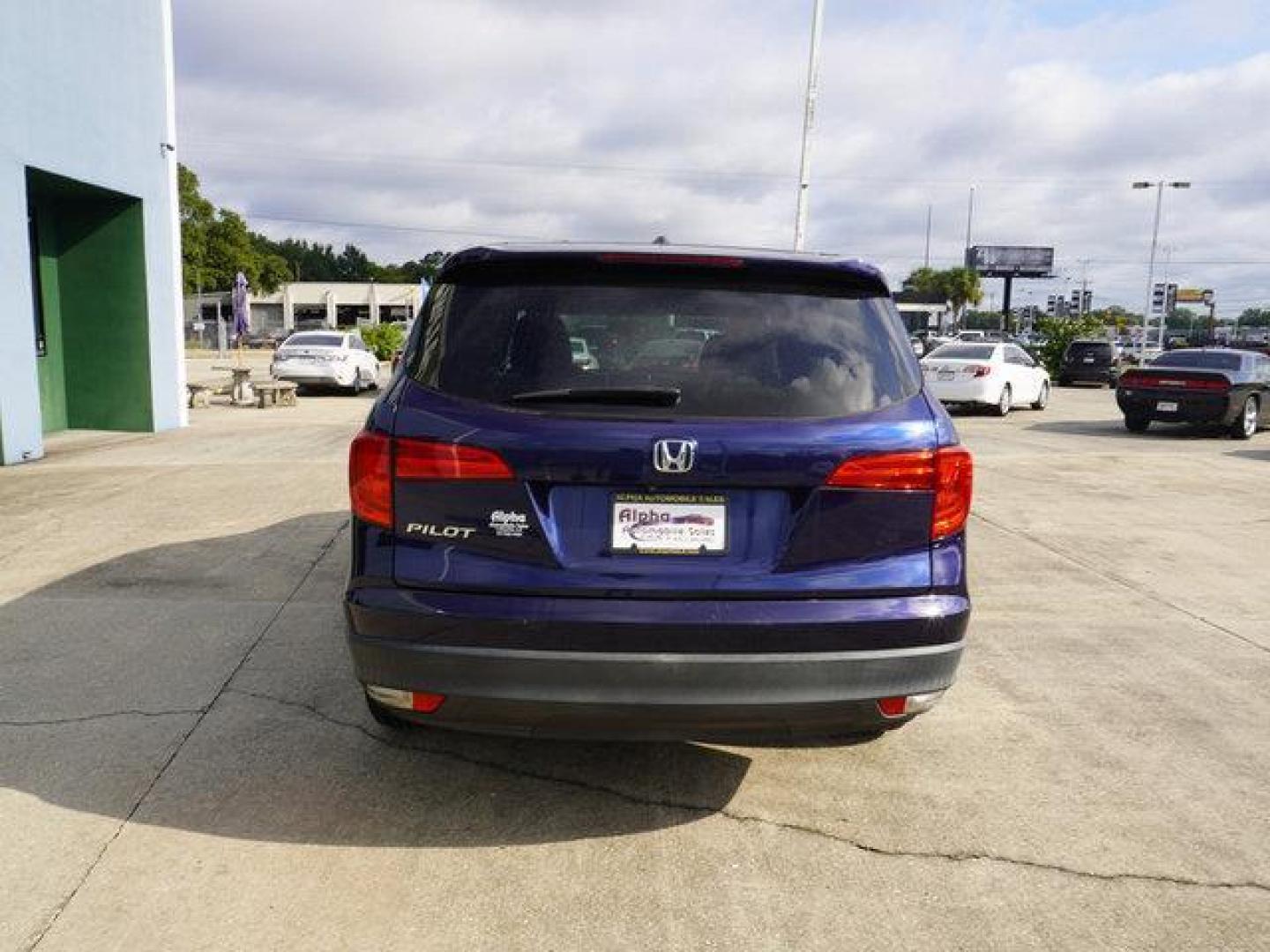 2017 Obsidian Blue Pearl /Beige Honda Pilot EX 2WD (5FNYF5H36HB) with an 3.5L V6 engine, Automatic transmission, located at 6904 Johnston St., Lafayette, LA, 70503, (337) 988-1960, 30.143589, -92.100601 - Photo#9