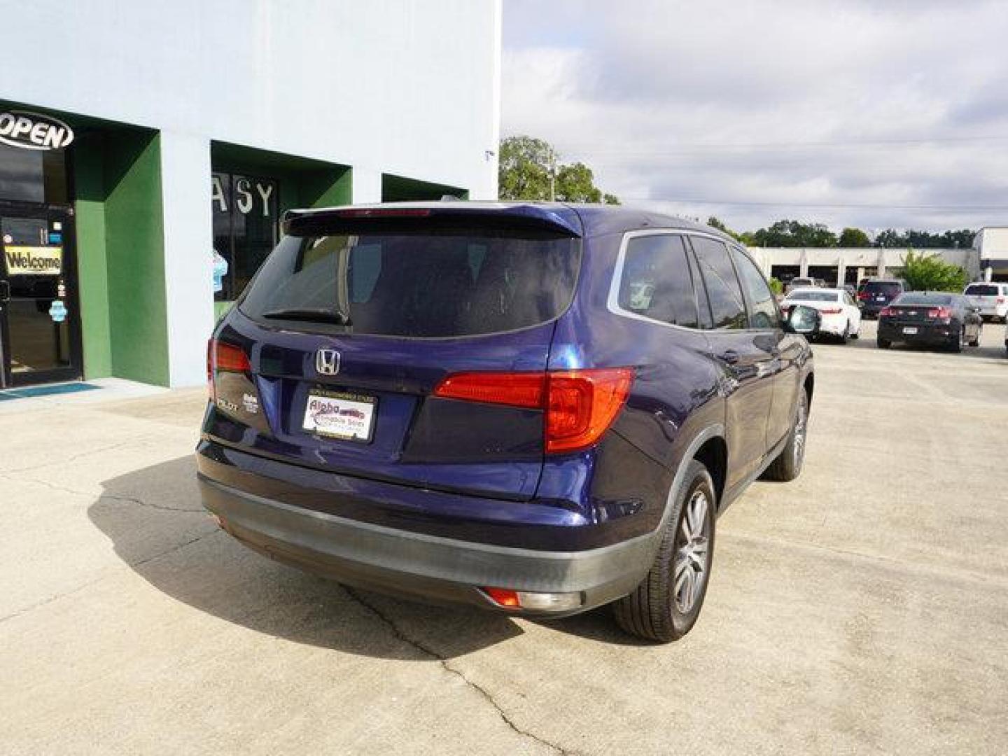 2017 Obsidian Blue Pearl /Beige Honda Pilot EX 2WD (5FNYF5H36HB) with an 3.5L V6 engine, Automatic transmission, located at 6904 Johnston St., Lafayette, LA, 70503, (337) 988-1960, 30.143589, -92.100601 - Photo#11