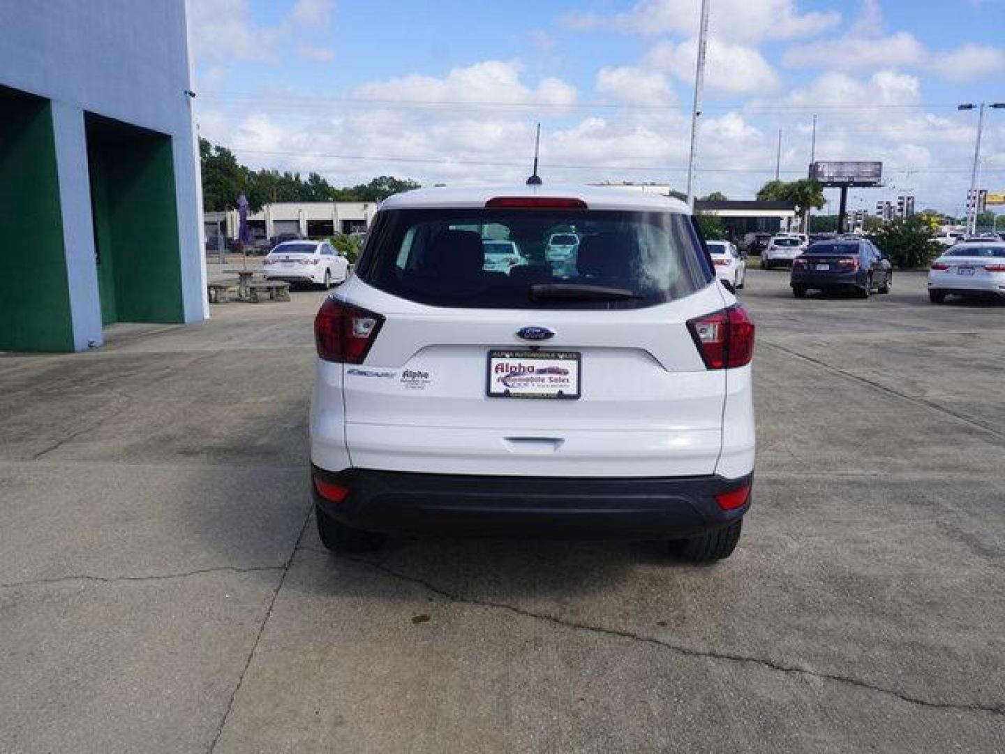 2019 Oxford White /Chromite Gray/Chrcl Black Ford Escape S FWD (1FMCU0F75KU) with an 2.5L 4Cyl engine, Automatic transmission, located at 6904 Johnston St., Lafayette, LA, 70503, (337) 988-1960, 30.143589, -92.100601 - Photo#45