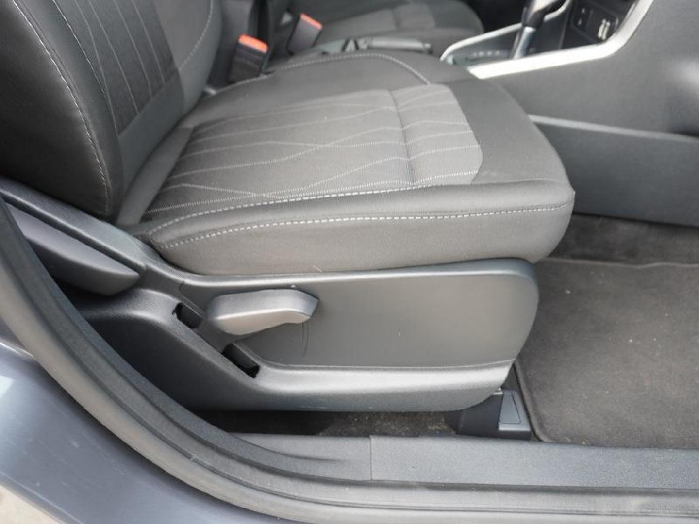2020 Gray /Ebony Black Ford EcoSport SE FWD (MAJ3S2GE5LC) , Automatic transmission, located at 6904 Johnston St., Lafayette, LA, 70503, (337) 988-1960, 30.143589, -92.100601 - Photo#16