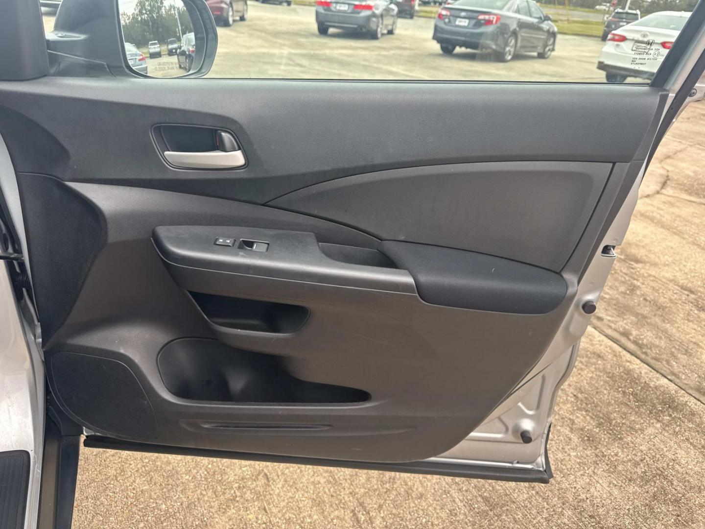 2016 Alabaster Silver Metallic /Gray Honda CR-V AWD 5dr LX (5J6RM4H35GL) , Automatic transmission, located at 6904 Johnston St., Lafayette, LA, 70503, (337) 988-1960, 30.143589, -92.100601 - Photo#18