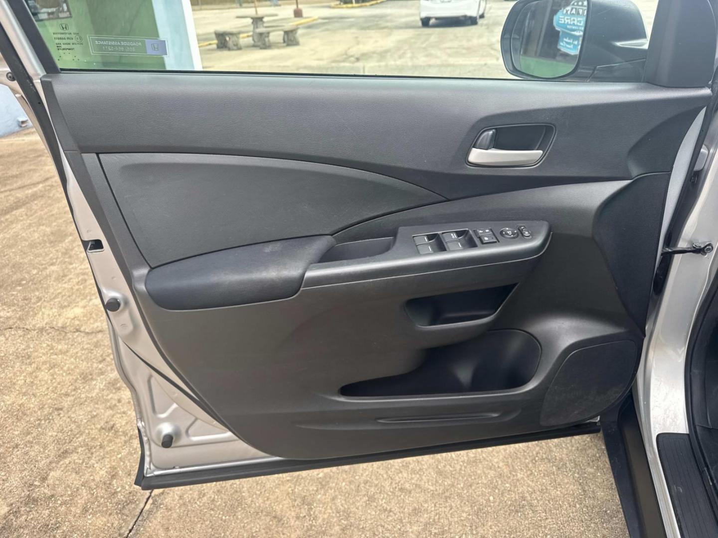 2016 Alabaster Silver Metallic /Gray Honda CR-V AWD 5dr LX (5J6RM4H35GL) , Automatic transmission, located at 6904 Johnston St., Lafayette, LA, 70503, (337) 988-1960, 30.143589, -92.100601 - Photo#24