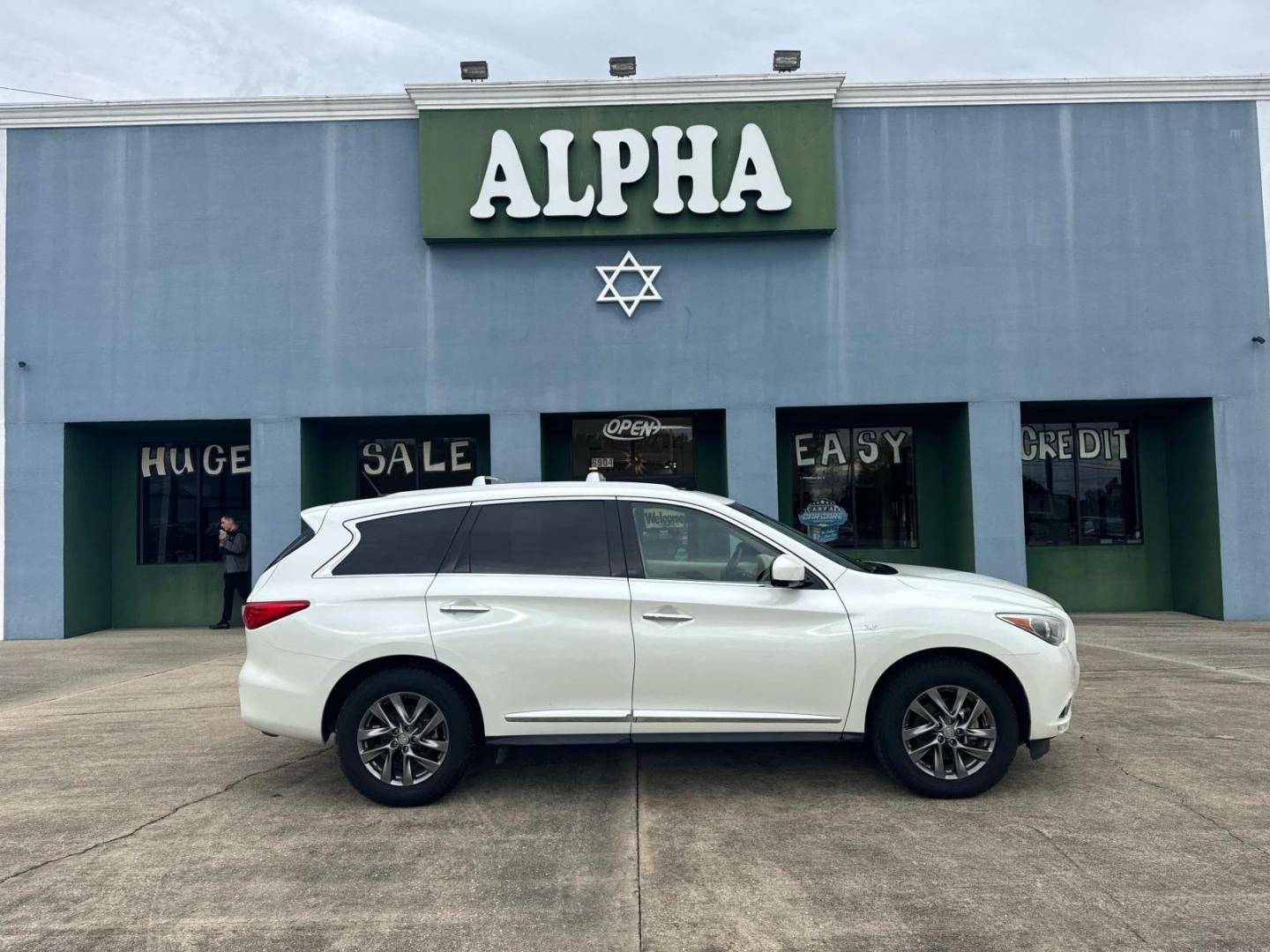 2015 Majestic White /Tan INFINITI QX60 FWD 4dr (5N1AL0MN6FC) , Automatic transmission, located at 6904 Johnston St., Lafayette, LA, 70503, (337) 988-1960, 30.143589, -92.100601 - Photo#0