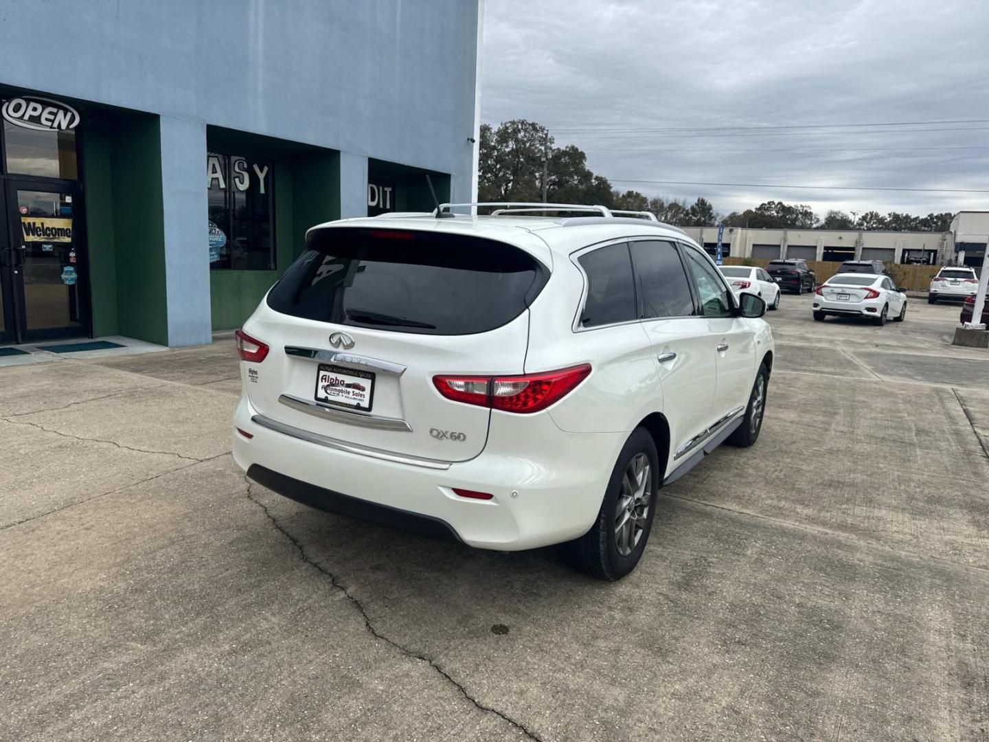 2015 Majestic White /Tan INFINITI QX60 FWD 4dr (5N1AL0MN6FC) , Automatic transmission, located at 6904 Johnston St., Lafayette, LA, 70503, (337) 988-1960, 30.143589, -92.100601 - Photo#11