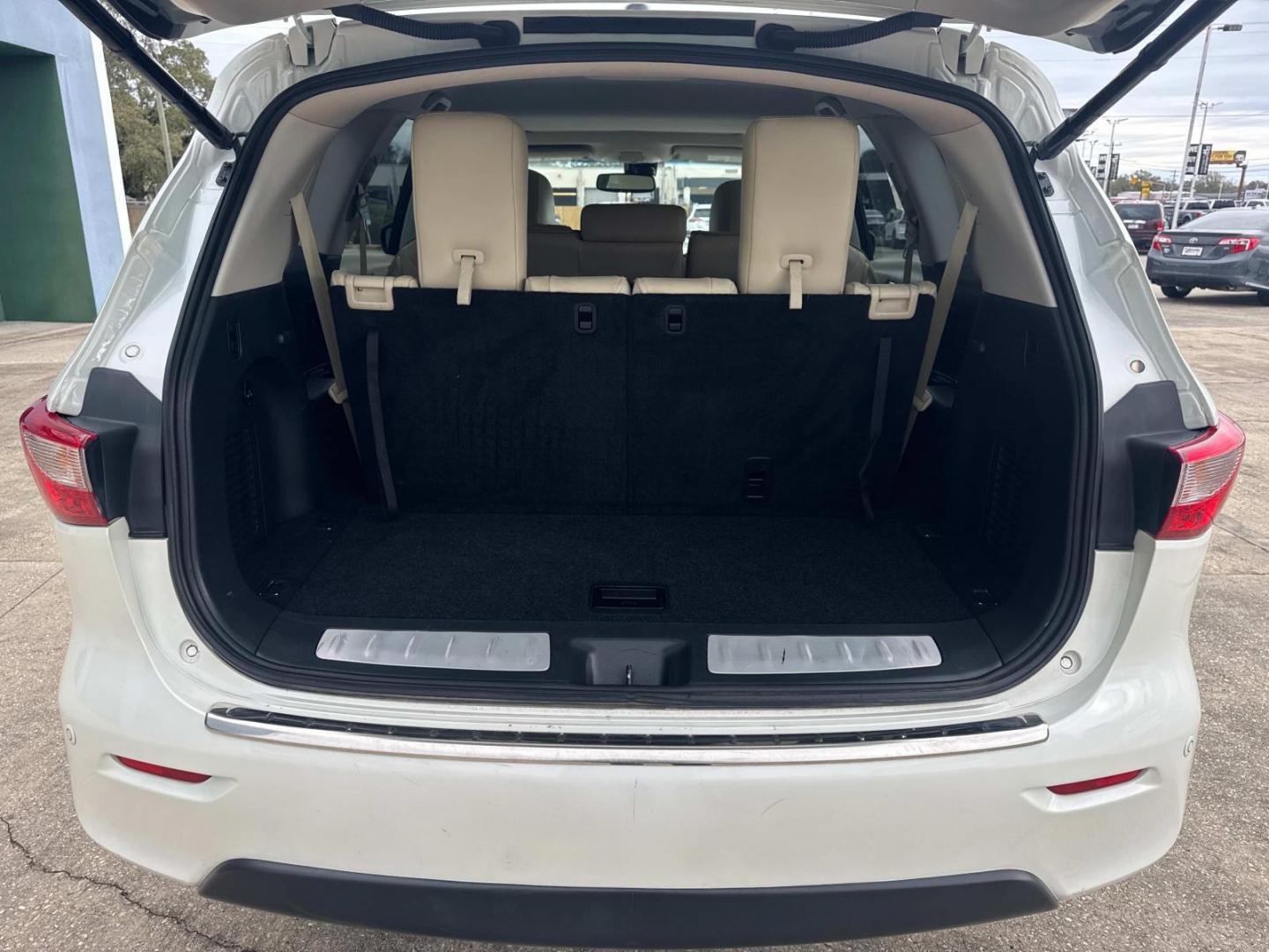 2015 Majestic White /Tan INFINITI QX60 FWD 4dr (5N1AL0MN6FC) , Automatic transmission, located at 6904 Johnston St., Lafayette, LA, 70503, (337) 988-1960, 30.143589, -92.100601 - Photo#13