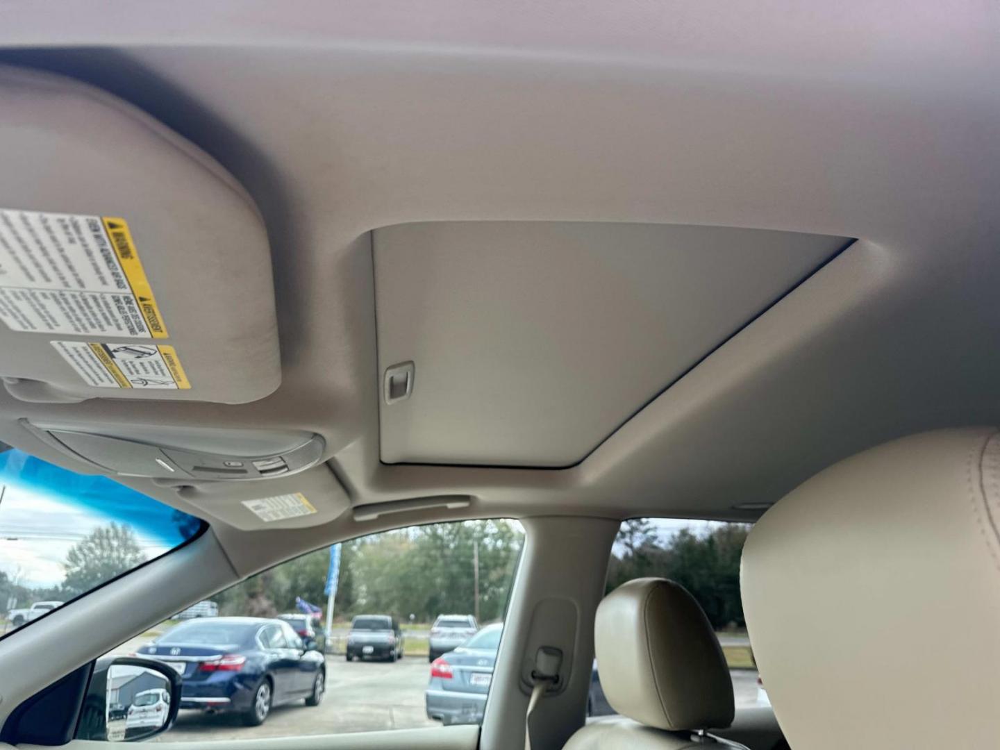 2015 Majestic White /Tan INFINITI QX60 FWD 4dr (5N1AL0MN6FC) , Automatic transmission, located at 6904 Johnston St., Lafayette, LA, 70503, (337) 988-1960, 30.143589, -92.100601 - Photo#27