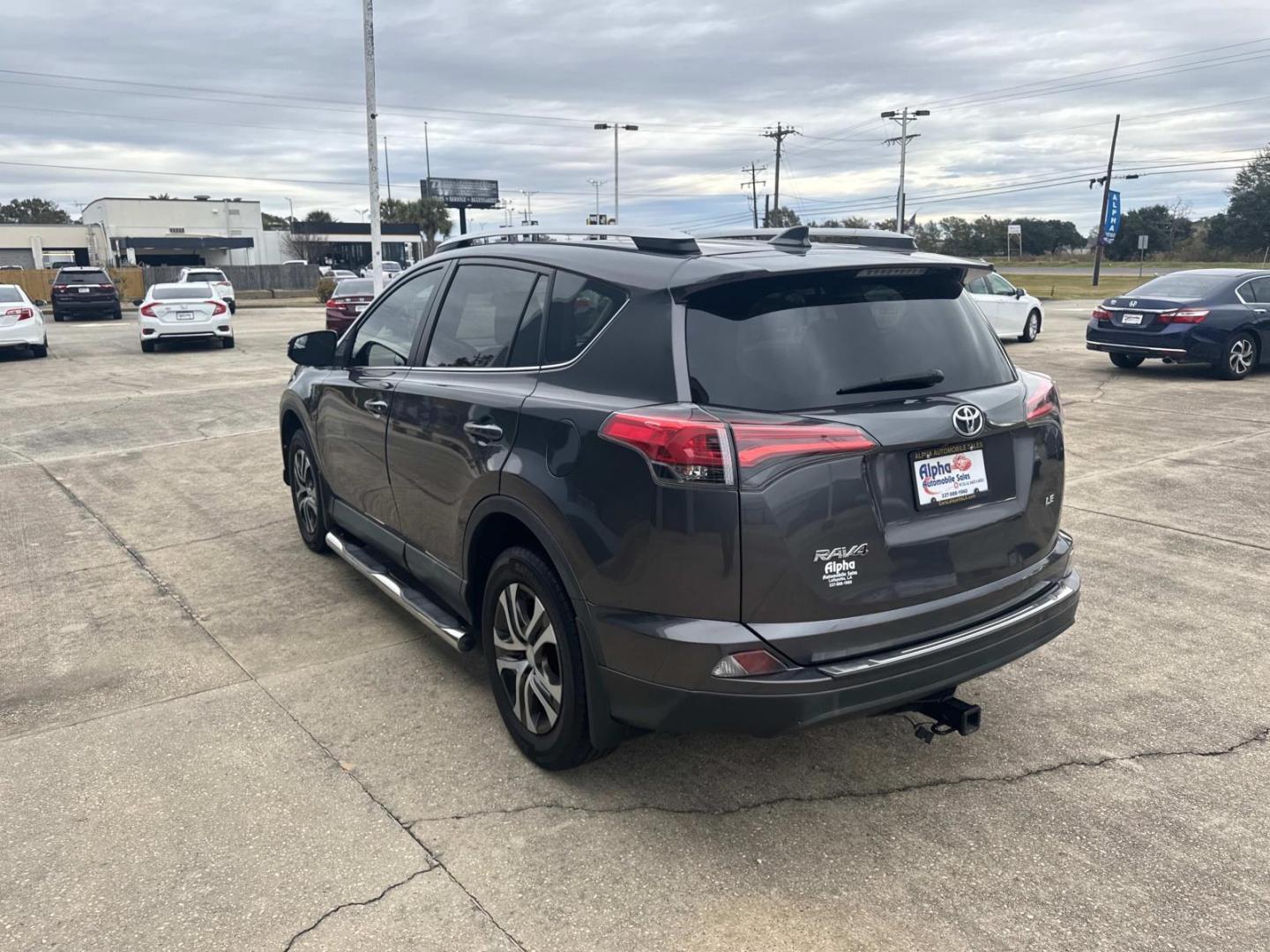 2016 Magnetic Gray Metallic /Gray Toyota RAV4 FWD 4dr LE (Natl) (2T3ZFREV8GW) , N/A transmission, located at 6904 Johnston St., Lafayette, LA, 70503, (337) 988-1960, 30.143589, -92.100601 - Photo#7