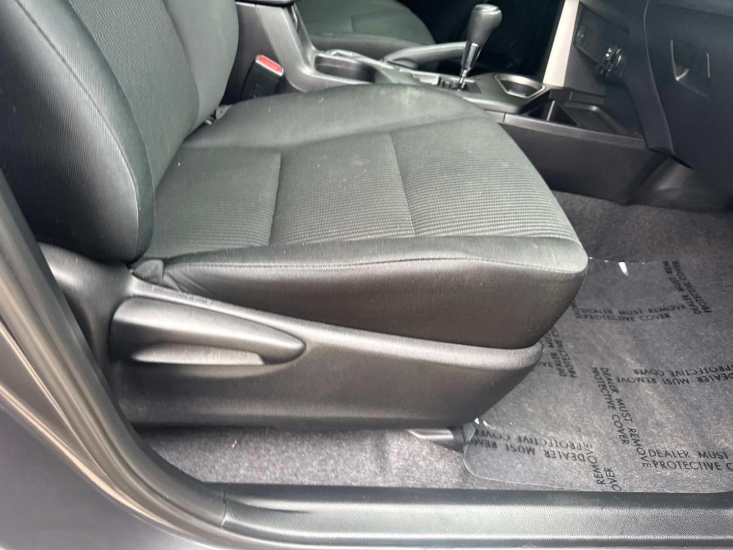 2016 Magnetic Gray Metallic /Gray Toyota RAV4 FWD 4dr LE (Natl) (2T3ZFREV8GW) , N/A transmission, located at 6904 Johnston St., Lafayette, LA, 70503, (337) 988-1960, 30.143589, -92.100601 - Photo#16