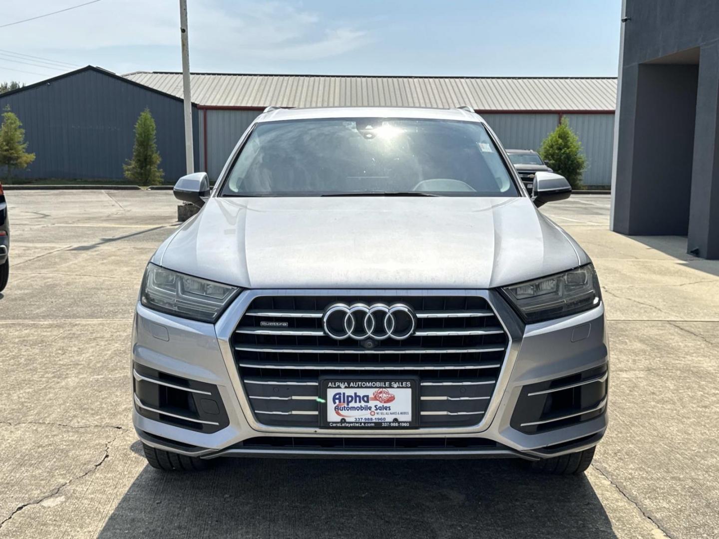 2017 Silver /Black Audi Q7 3.0 TFSI Premium Plus (WA1LAAF7XHD) , Automatic transmission, located at 6904 Johnston St., Lafayette, LA, 70503, (337) 988-1960, 30.143589, -92.100601- Photo#1