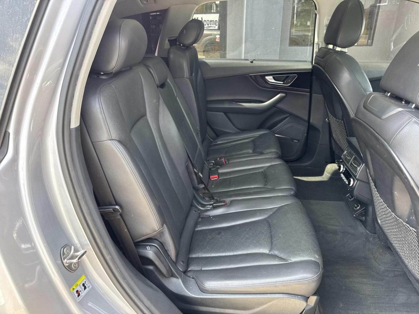 2017 Silver /Black Audi Q7 3.0 TFSI Premium Plus (WA1LAAF7XHD) , Automatic transmission, located at 6904 Johnston St., Lafayette, LA, 70503, (337) 988-1960, 30.143589, -92.100601- Photo#8