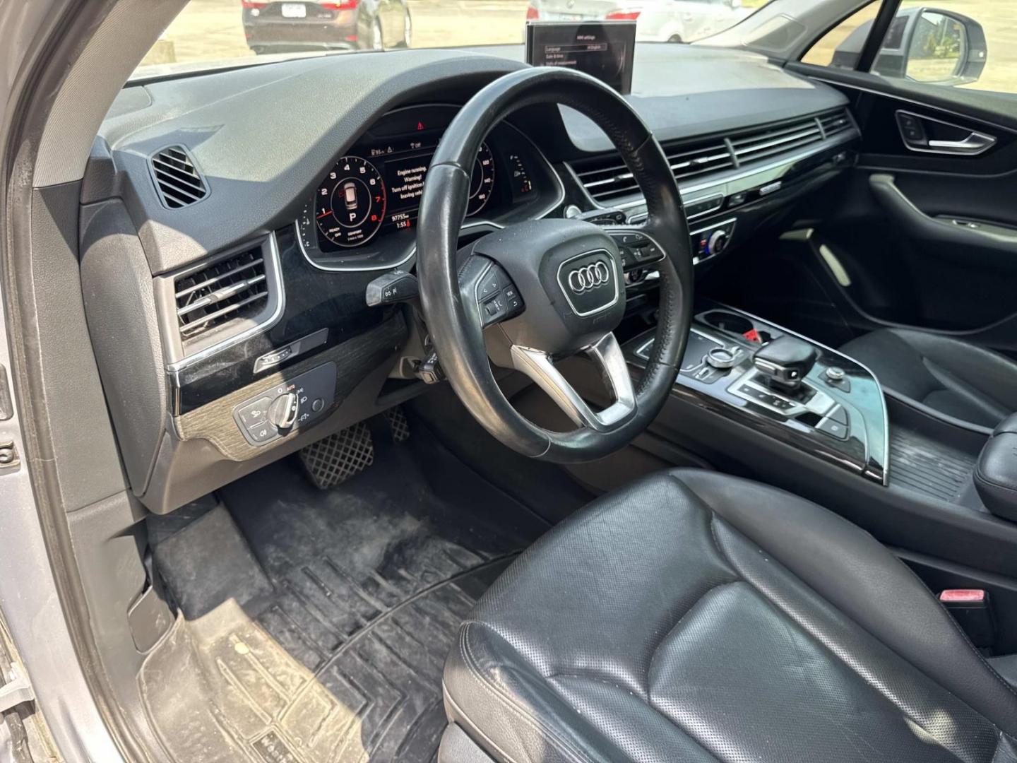 2017 Silver /Black Audi Q7 3.0 TFSI Premium Plus (WA1LAAF7XHD) , Automatic transmission, located at 6904 Johnston St., Lafayette, LA, 70503, (337) 988-1960, 30.143589, -92.100601- Photo#18