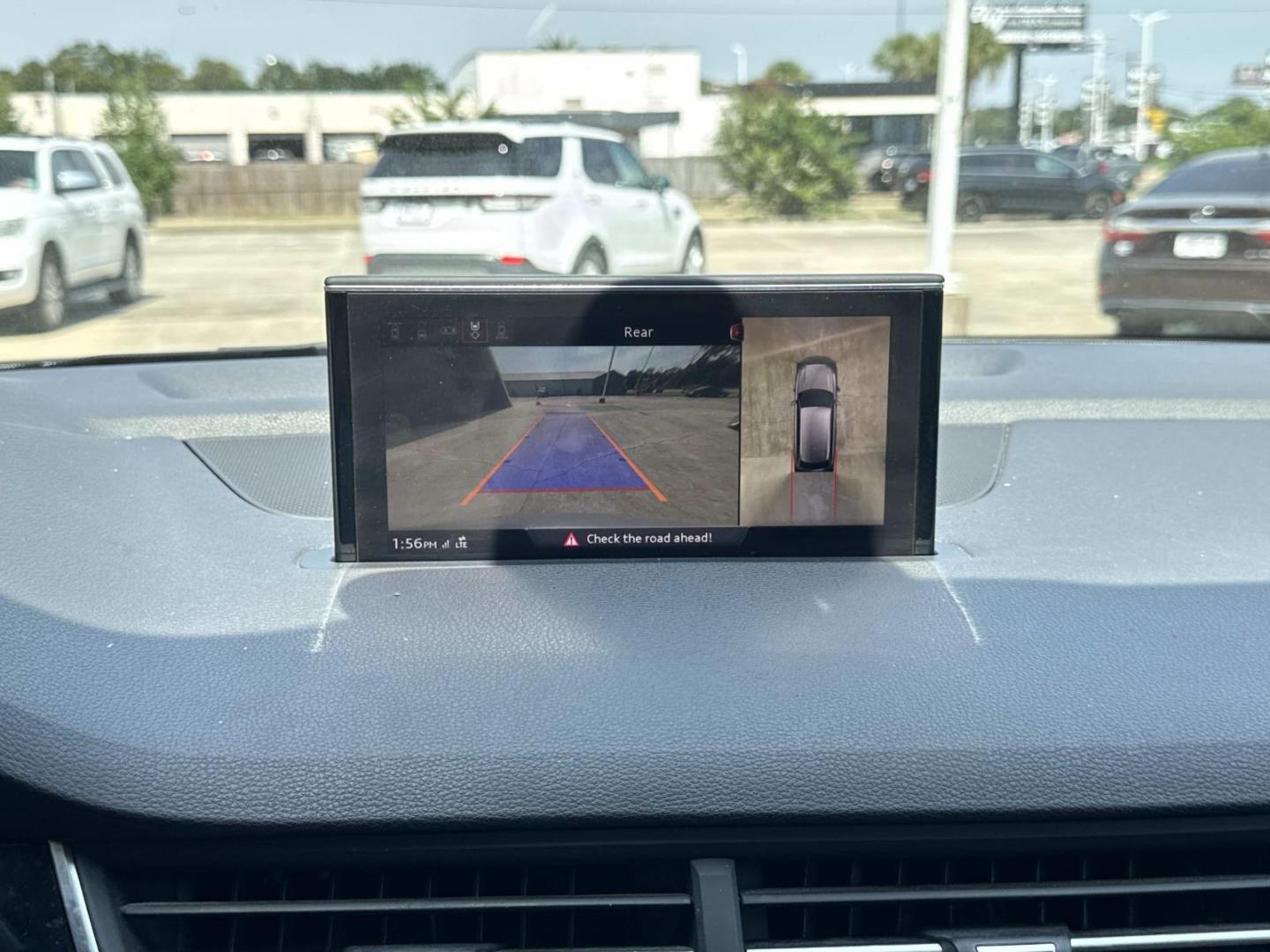 2017 Silver /Black Audi Q7 3.0 TFSI Premium Plus (WA1LAAF7XHD) , Automatic transmission, located at 6904 Johnston St., Lafayette, LA, 70503, (337) 988-1960, 30.143589, -92.100601- Photo#26