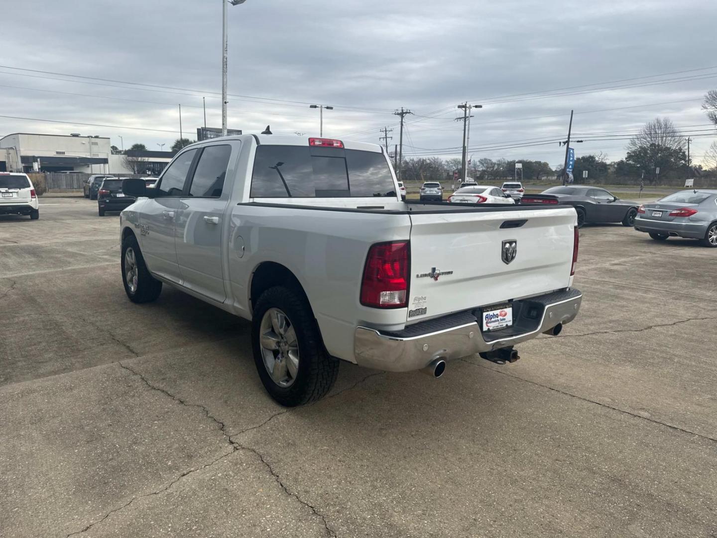 2019 White /Gray Ram 1500 Classic Lone Star 4x2 Crew Cab 5'7 Box (1C6RR6LT1KS) , Automatic transmission, located at 6904 Johnston St., Lafayette, LA, 70503, (337) 988-1960, 30.143589, -92.100601 - Photo#7