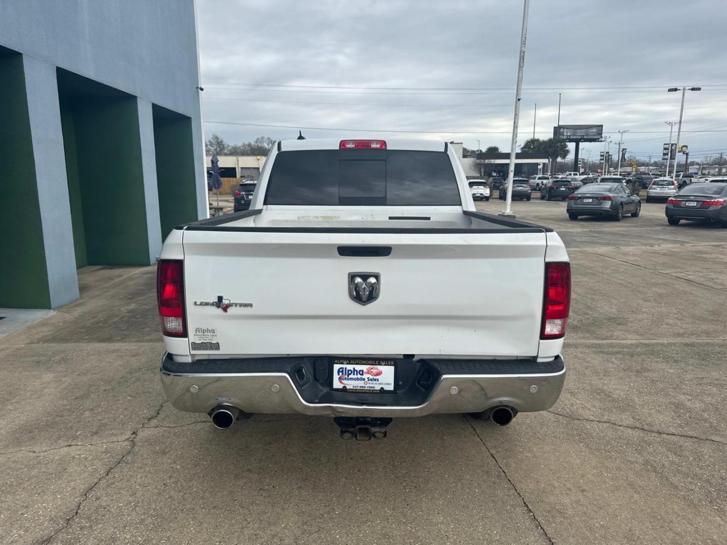 2019 White /Gray Ram 1500 Classic Lone Star 4x2 Crew Cab 5'7 Box (1C6RR6LT1KS) , Automatic transmission, located at 6904 Johnston St., Lafayette, LA, 70503, (337) 988-1960, 30.143589, -92.100601 - Photo#9