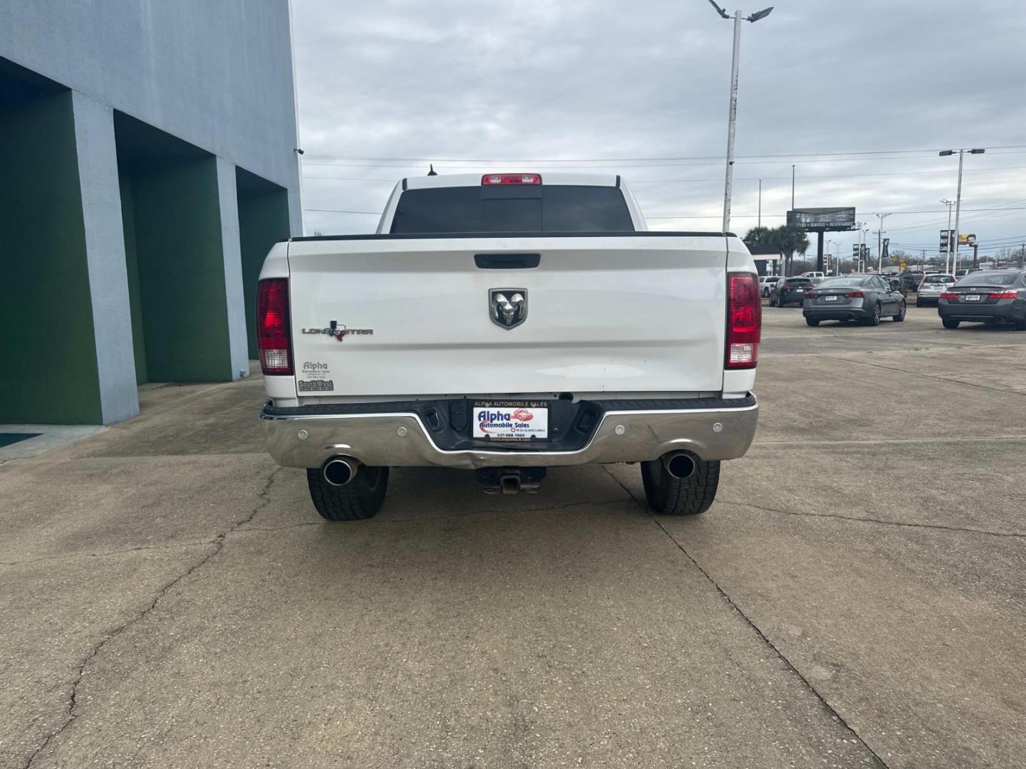 2019 White /Gray Ram 1500 Classic Lone Star 4x2 Crew Cab 5'7 Box (1C6RR6LT1KS) , Automatic transmission, located at 6904 Johnston St., Lafayette, LA, 70503, (337) 988-1960, 30.143589, -92.100601 - Photo#10