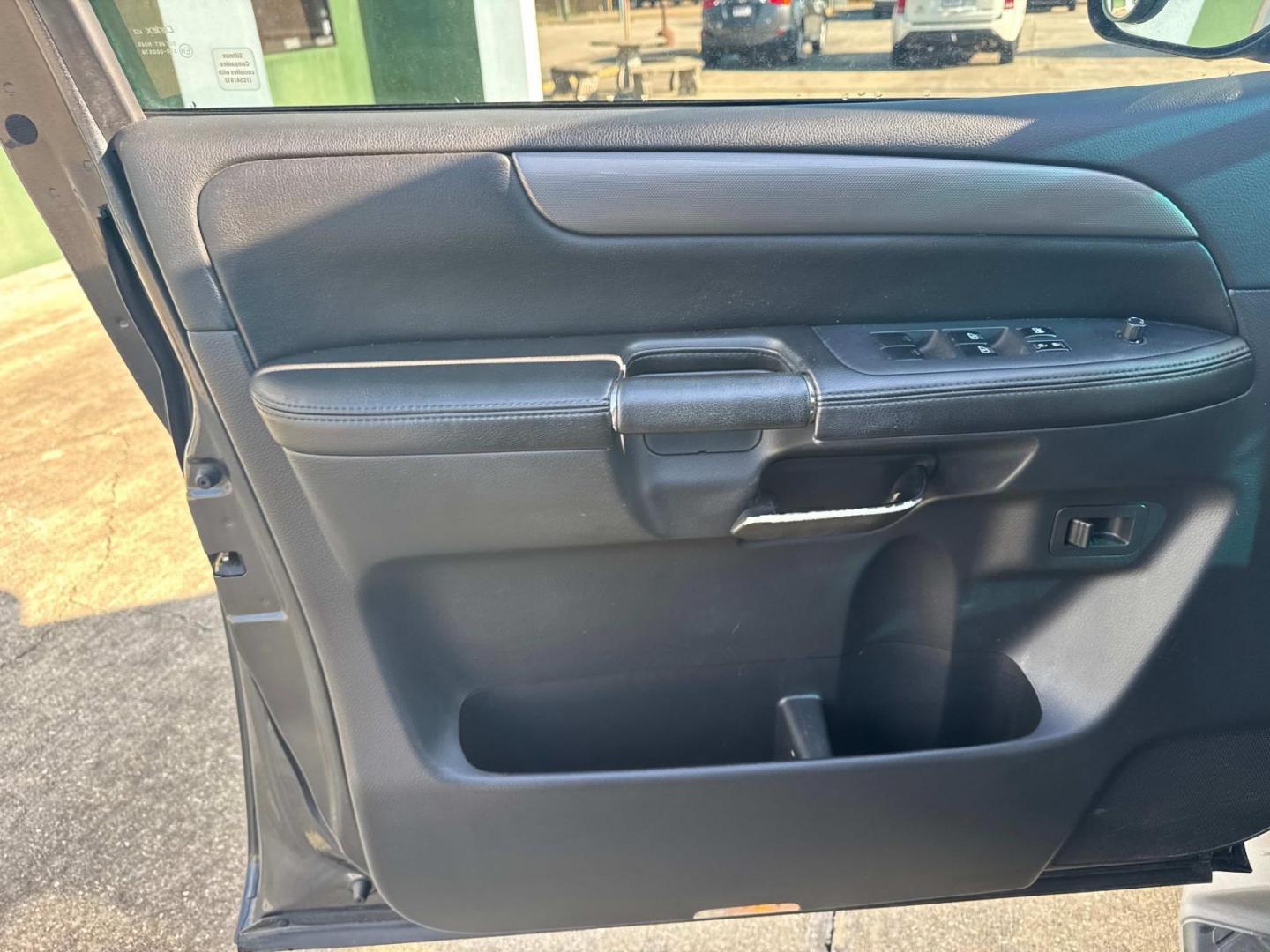 2012 Lakeshore Slate Metallic /Black Nissan Armada 2WD 4dr SV (5N1BA0ND0CN) , N/A transmission, located at 6904 Johnston St., Lafayette, LA, 70503, (337) 988-1960, 30.143589, -92.100601 - Photo#24