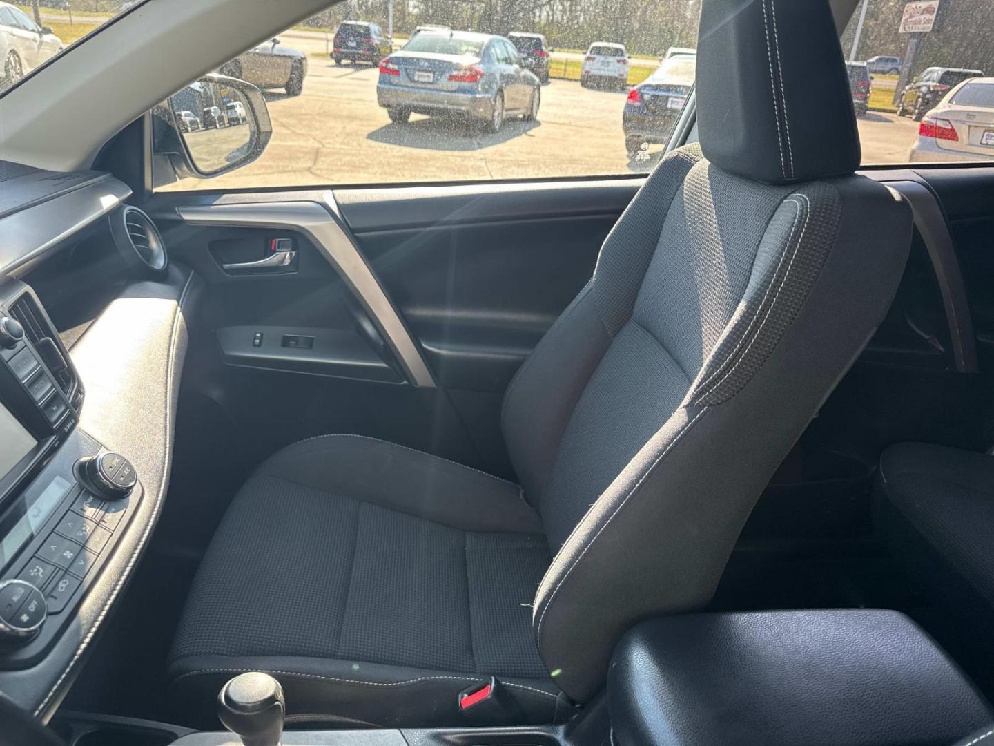 2017 White /Ash Toyota RAV4 XLE FWD (Natl) (JTMWFREV4HJ) , N/A transmission, located at 6904 Johnston St., Lafayette, LA, 70503, (337) 988-1960, 30.143589, -92.100601 - Photo#21