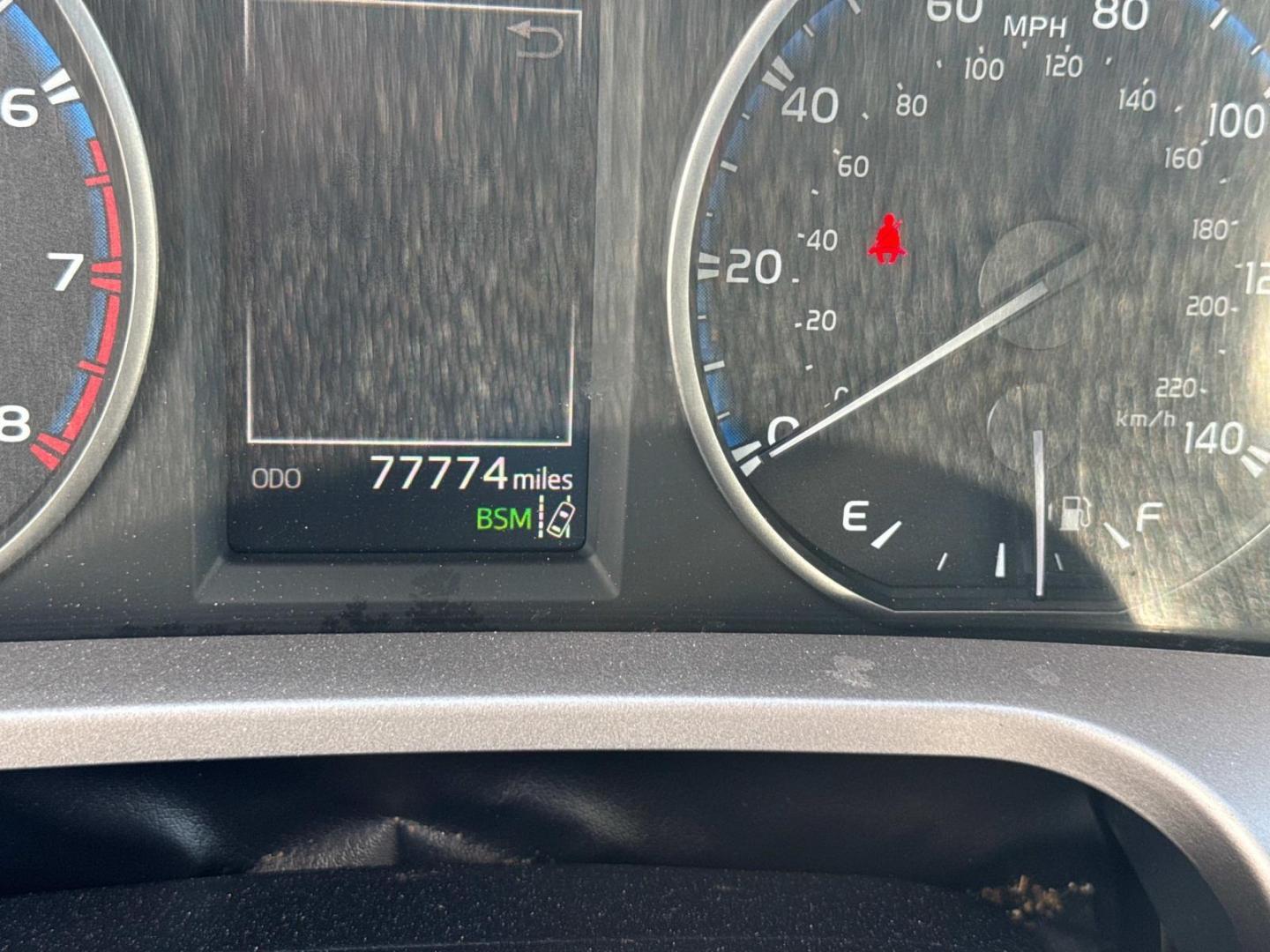 2017 White /Ash Toyota RAV4 XLE FWD (Natl) (JTMWFREV4HJ) , N/A transmission, located at 6904 Johnston St., Lafayette, LA, 70503, (337) 988-1960, 30.143589, -92.100601 - Photo#33