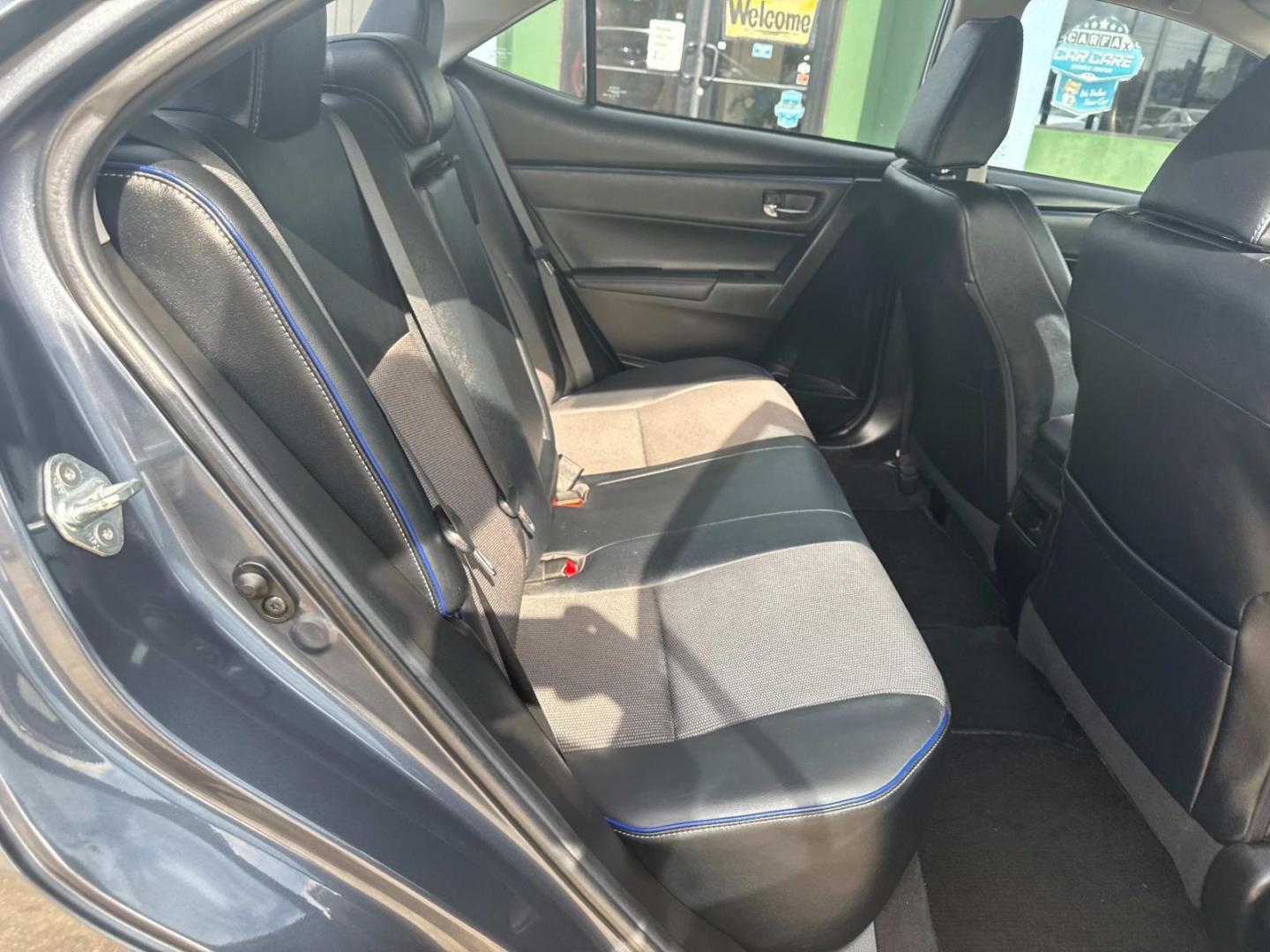 2018 Blue Crush Metallic /Black Toyota Corolla SE Manual (Natl) (5YFBURHE9JP) , N/A transmission, located at 6904 Johnston St., Lafayette, LA, 70503, (337) 988-1960, 30.143589, -92.100601 - Photo#13
