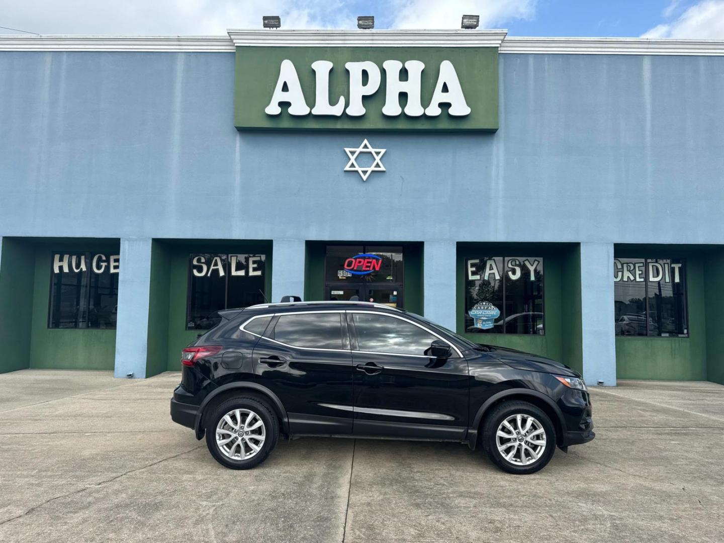 2020 Black /Black Nissan Rogue Sport FWD SV (JN1BJ1CV7LW) , Automatic transmission, located at 6904 Johnston St., Lafayette, LA, 70503, (337) 988-1960, 30.143589, -92.100601 - Photo#0