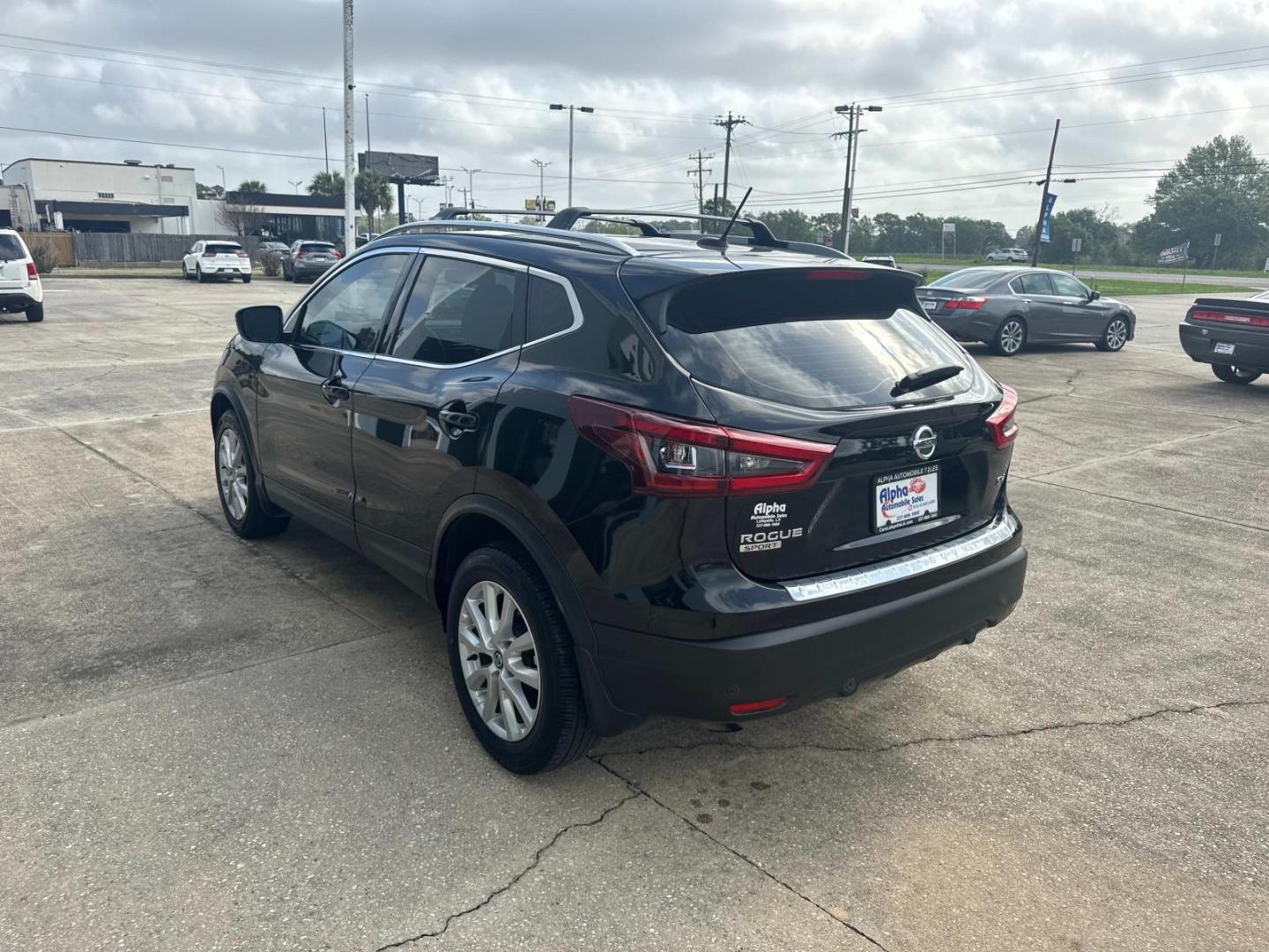 2020 Black /Black Nissan Rogue Sport FWD SV (JN1BJ1CV7LW) , Automatic transmission, located at 6904 Johnston St., Lafayette, LA, 70503, (337) 988-1960, 30.143589, -92.100601 - Photo#6