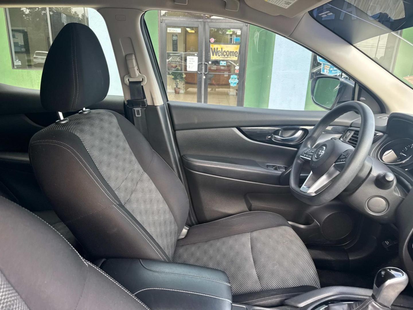 2020 Black /Black Nissan Rogue Sport FWD SV (JN1BJ1CV7LW) , Automatic transmission, located at 6904 Johnston St., Lafayette, LA, 70503, (337) 988-1960, 30.143589, -92.100601 - Photo#14