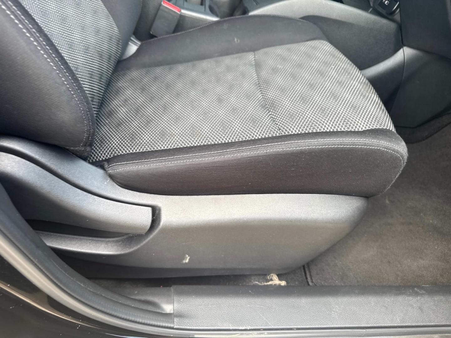 2020 Black /Black Nissan Rogue Sport FWD SV (JN1BJ1CV7LW) , Automatic transmission, located at 6904 Johnston St., Lafayette, LA, 70503, (337) 988-1960, 30.143589, -92.100601 - Photo#15
