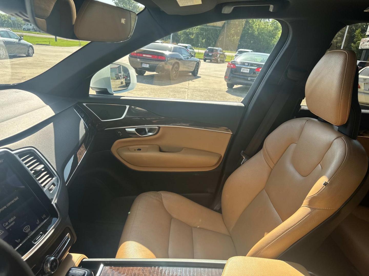 2017 Crystal White Pearl Metallic /Amber Volvo XC90 T6 AWD 7-Passenger Momentum (YV4A22PK3H1) , N/A transmission, located at 6904 Johnston St., Lafayette, LA, 70503, (337) 988-1960, 30.143589, -92.100601 - Photo#22
