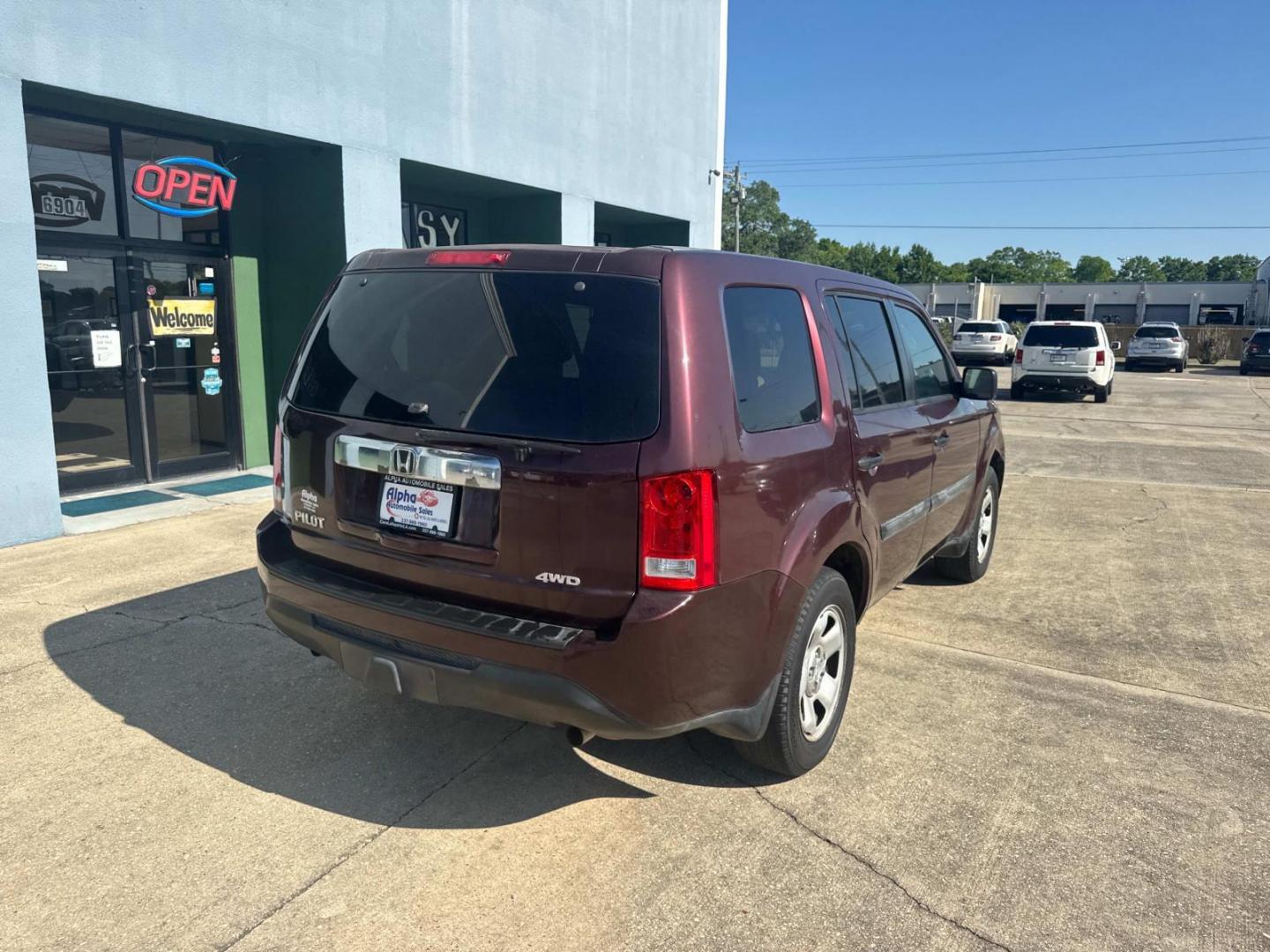 2014 Dark Cherry Pearl /Beige Honda Pilot 4WD 4dr LX (5FNYF4H20EB) , Automatic transmission, located at 6904 Johnston St., Lafayette, LA, 70503, (337) 988-1960, 30.143589, -92.100601 - Photo#11