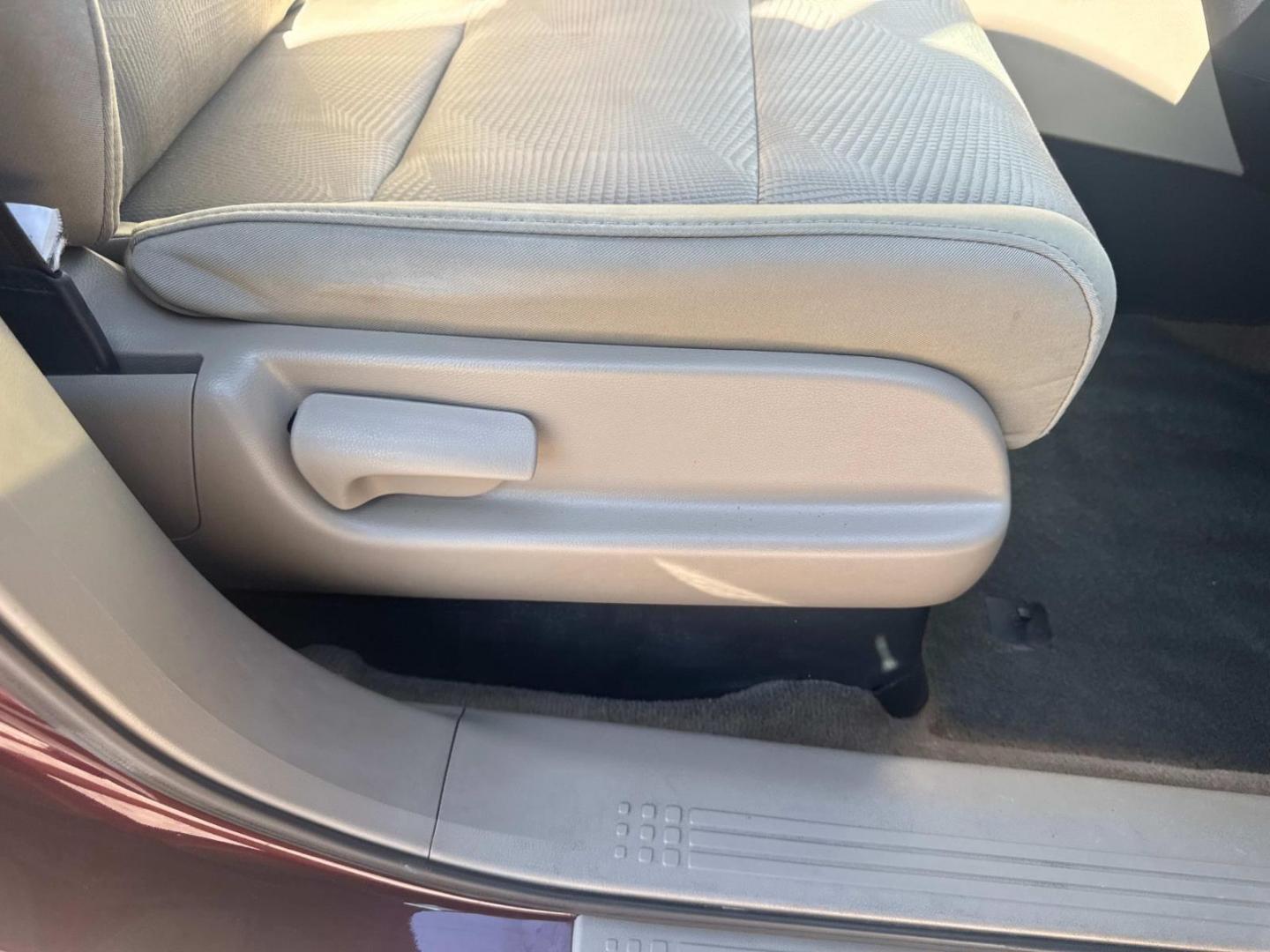 2014 Dark Cherry Pearl /Beige Honda Pilot 4WD 4dr LX (5FNYF4H20EB) , Automatic transmission, located at 6904 Johnston St., Lafayette, LA, 70503, (337) 988-1960, 30.143589, -92.100601 - Photo#16