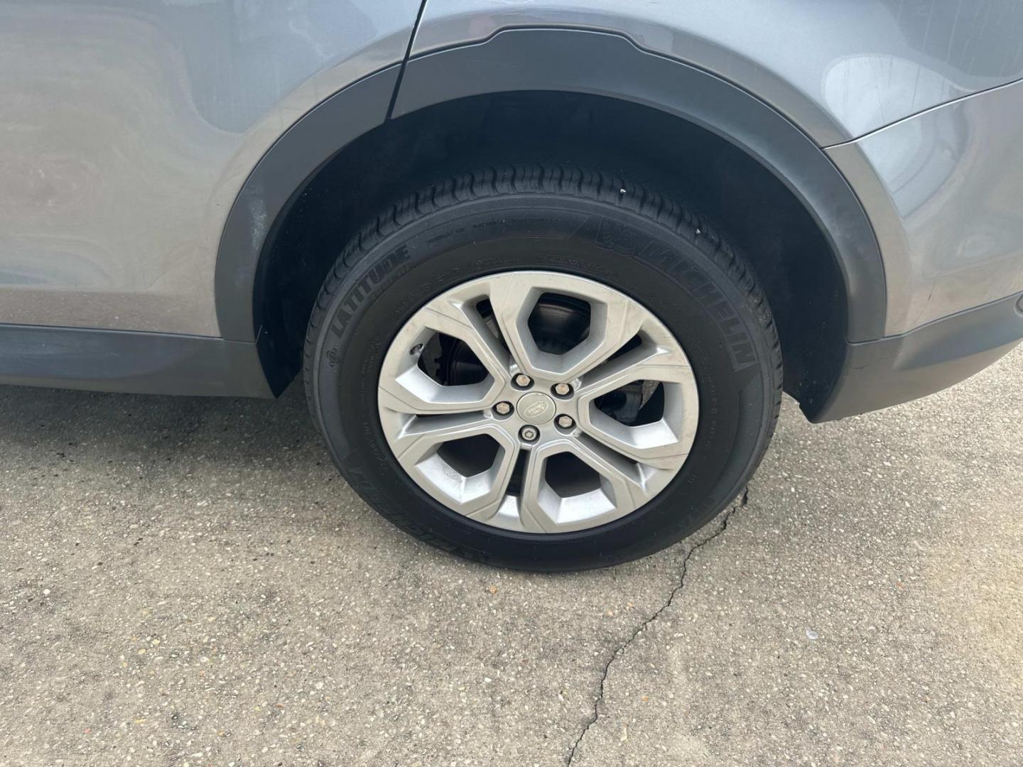 2020 Gray /Ebony Land Rover Discovery Sport S 4WD (SALCJ2FX4LH) , N/A transmission, located at 6904 Johnston St., Lafayette, LA, 70503, (337) 988-1960, 30.143589, -92.100601 - Photo#6