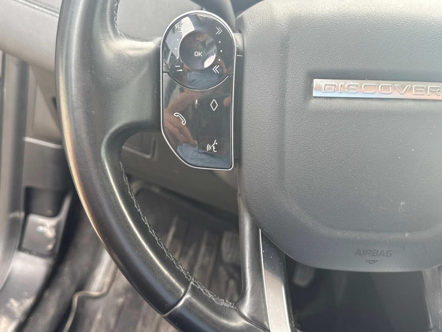 2020 Gray /Ebony Land Rover Discovery Sport S 4WD (SALCJ2FX4LH) , N/A transmission, located at 6904 Johnston St., Lafayette, LA, 70503, (337) 988-1960, 30.143589, -92.100601 - Photo#27
