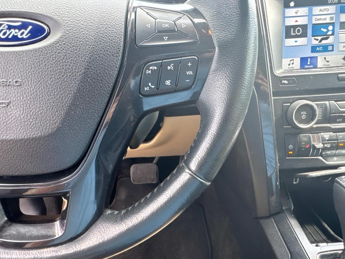 2017 Gold /Medium Light Camel Ford Explorer XLT FWD (1FM5K7DHXHG) , Automatic transmission, located at 6904 Johnston St., Lafayette, LA, 70503, (337) 988-1960, 30.143589, -92.100601 - Photo#29