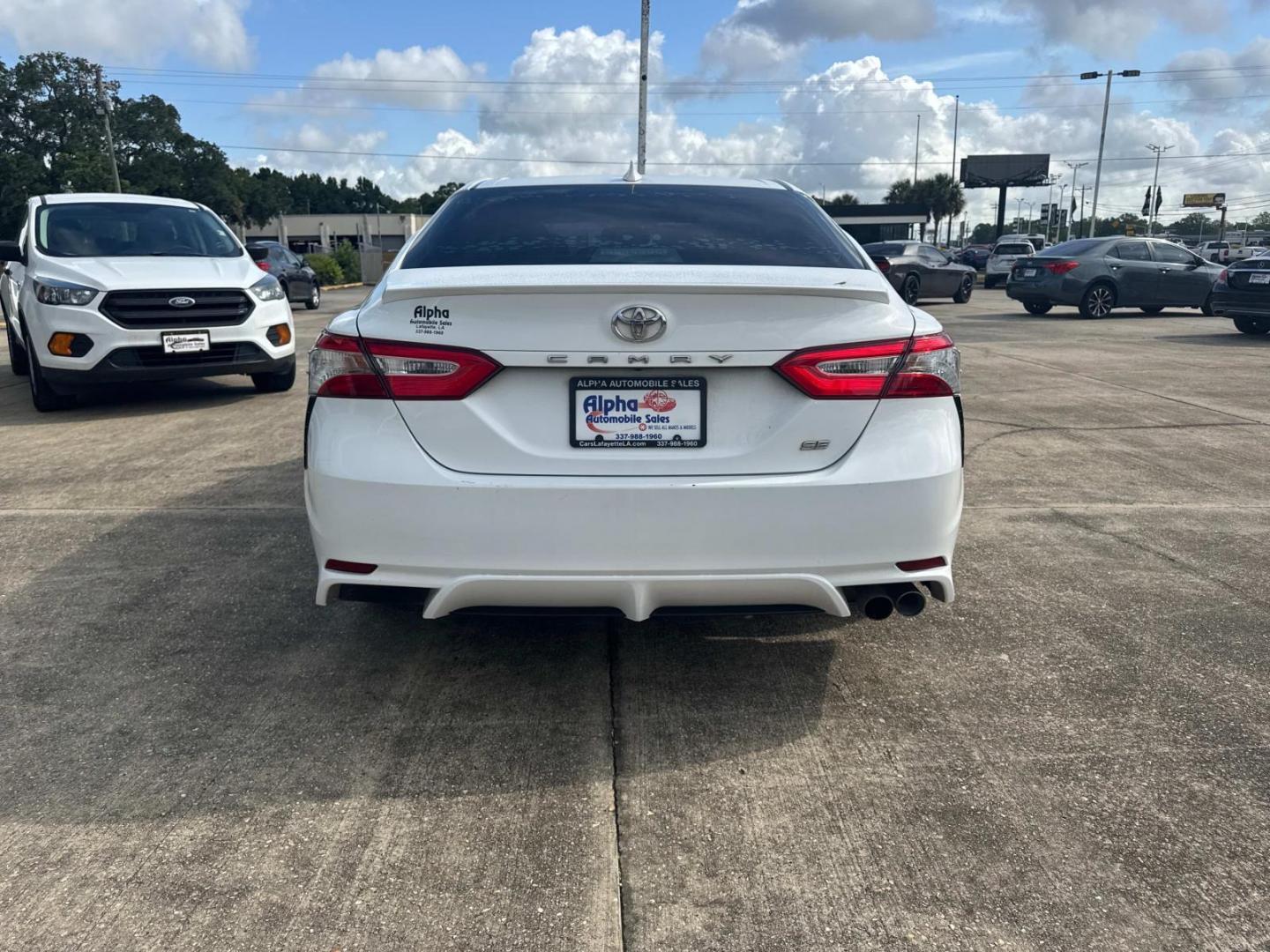 2020 White /Black Toyota Camry SE Auto (Natl) (4T1M11AK1LU) , Automatic transmission, located at 6904 Johnston St., Lafayette, LA, 70503, (337) 988-1960, 30.143589, -92.100601 - Photo#10