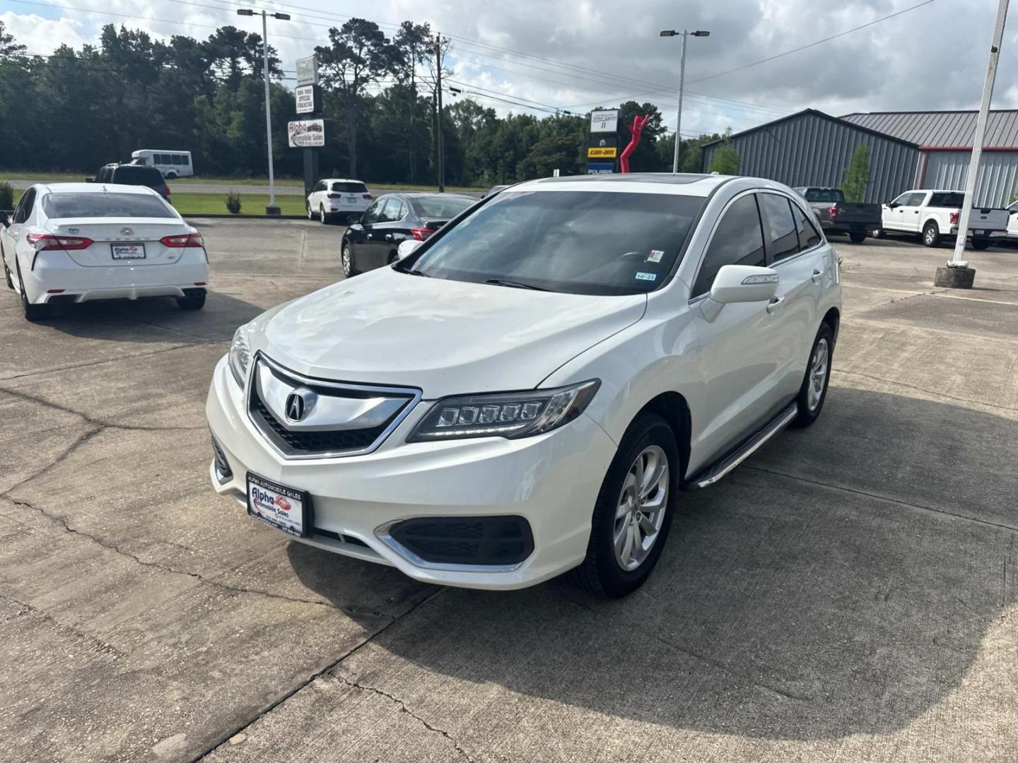 2018 White /Black Acura RDX FWD w/Technology Pkg (5J8TB3H59JL) , Automatic transmission, located at 6904 Johnston St., Lafayette, LA, 70503, (337) 988-1960, 30.143589, -92.100601 - Photo#5