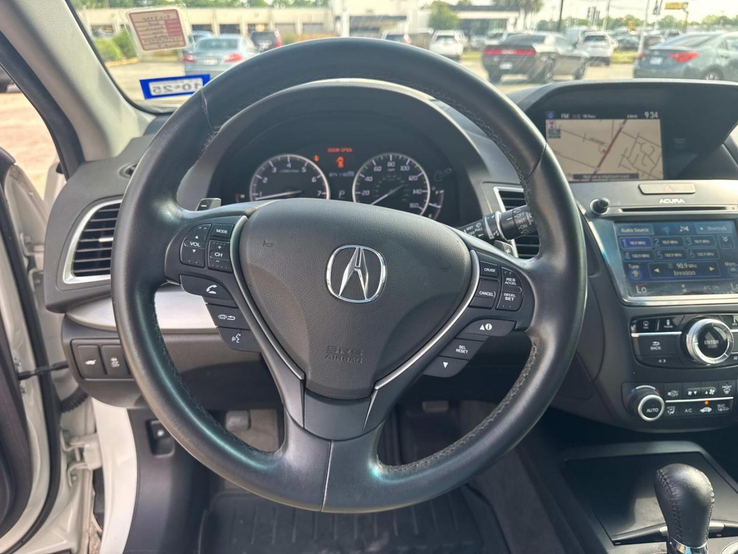 2018 White /Black Acura RDX FWD w/Technology Pkg (5J8TB3H59JL) , Automatic transmission, located at 6904 Johnston St., Lafayette, LA, 70503, (337) 988-1960, 30.143589, -92.100601 - Photo#28