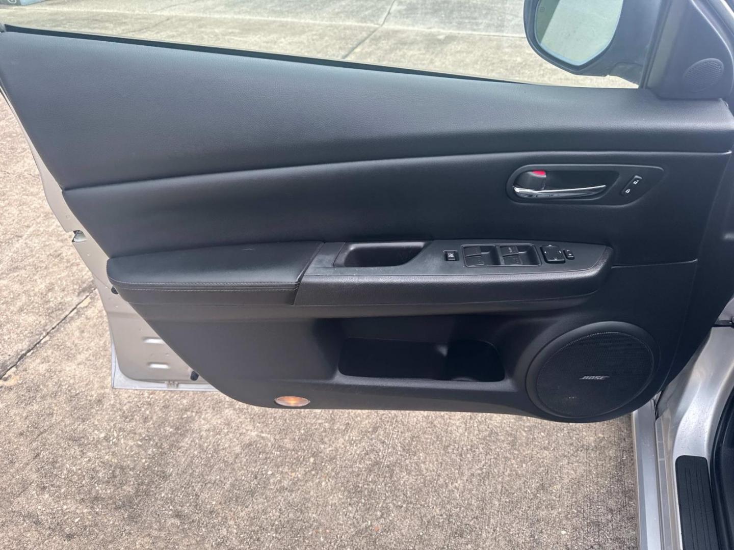2011 Silver /Black Mazda MAZDA6 4dr Sdn Auto i Grand Touring (1YVHZ8CH4B5) , N/A transmission, located at 6904 Johnston St., Lafayette, LA, 70503, (337) 988-1960, 30.143589, -92.100601 - Photo#24