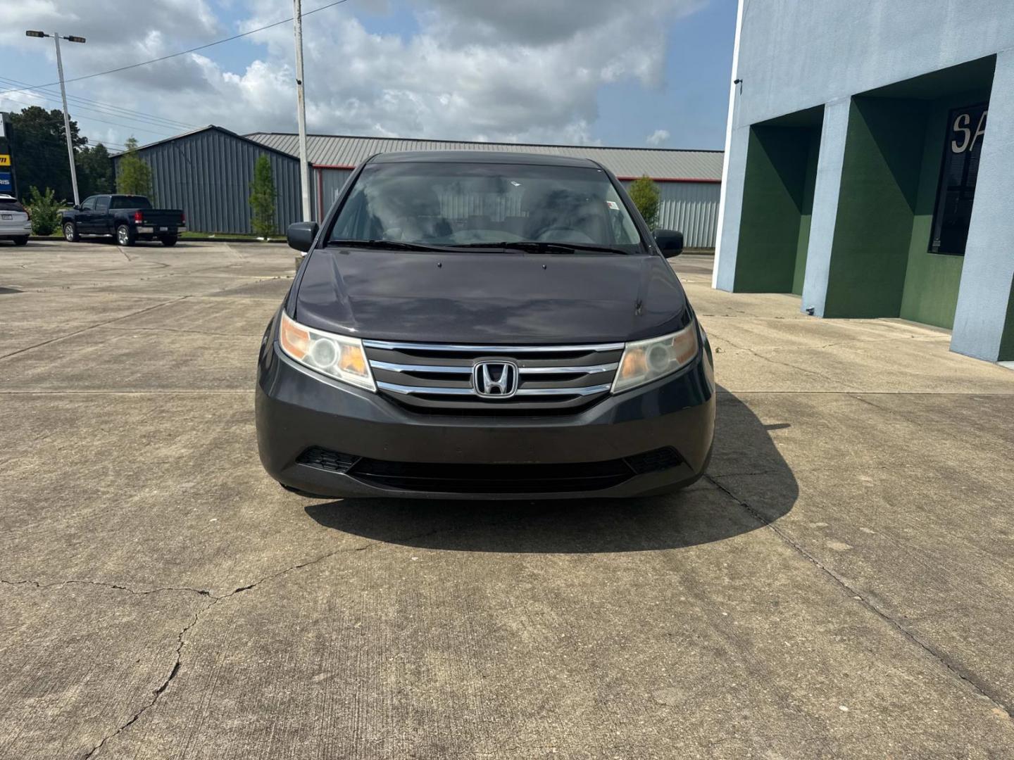 2013 Gray /Gray Honda Odyssey 5dr LX (5FNRL5H28DB) , N/A transmission, located at 6904 Johnston St., Lafayette, LA, 70503, (337) 988-1960, 30.143589, -92.100601 - Photo#2