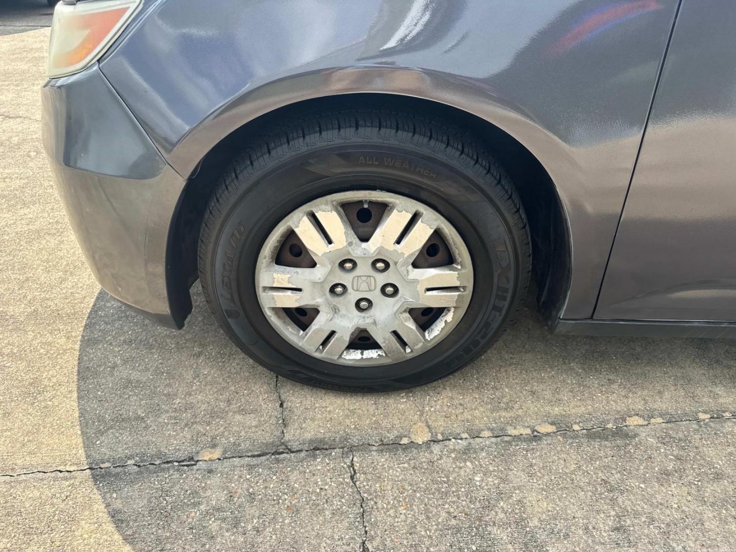 2013 Gray /Gray Honda Odyssey 5dr LX (5FNRL5H28DB) , N/A transmission, located at 6904 Johnston St., Lafayette, LA, 70503, (337) 988-1960, 30.143589, -92.100601 - Photo#6