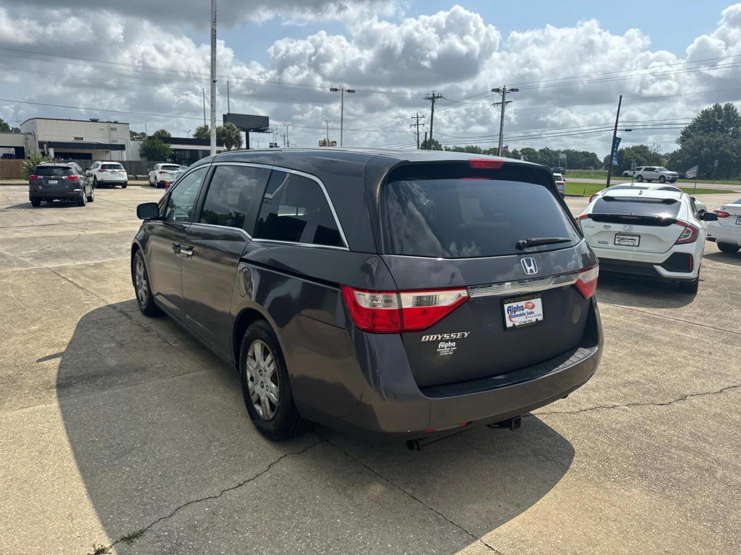 2013 Gray /Gray Honda Odyssey 5dr LX (5FNRL5H28DB) , N/A transmission, located at 6904 Johnston St., Lafayette, LA, 70503, (337) 988-1960, 30.143589, -92.100601 - Photo#7
