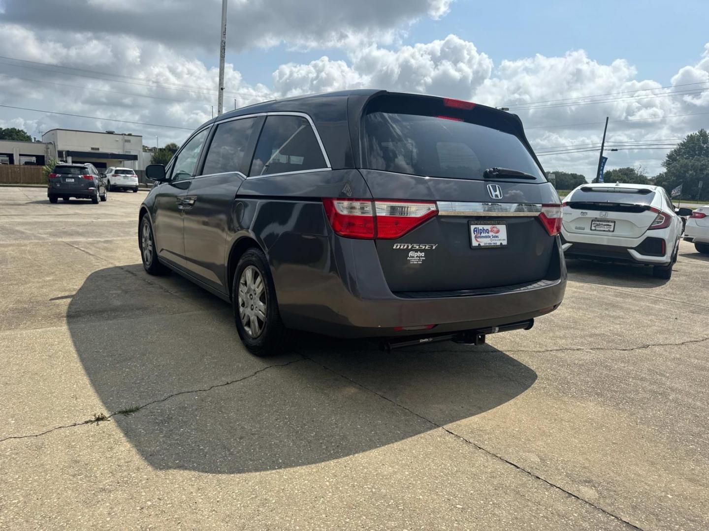 2013 Gray /Gray Honda Odyssey 5dr LX (5FNRL5H28DB) , N/A transmission, located at 6904 Johnston St., Lafayette, LA, 70503, (337) 988-1960, 30.143589, -92.100601 - Photo#8