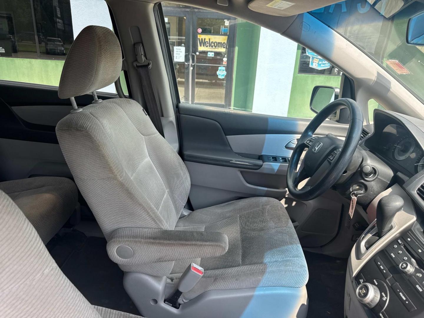 2013 Gray /Gray Honda Odyssey 5dr LX (5FNRL5H28DB) , N/A transmission, located at 6904 Johnston St., Lafayette, LA, 70503, (337) 988-1960, 30.143589, -92.100601 - Photo#14