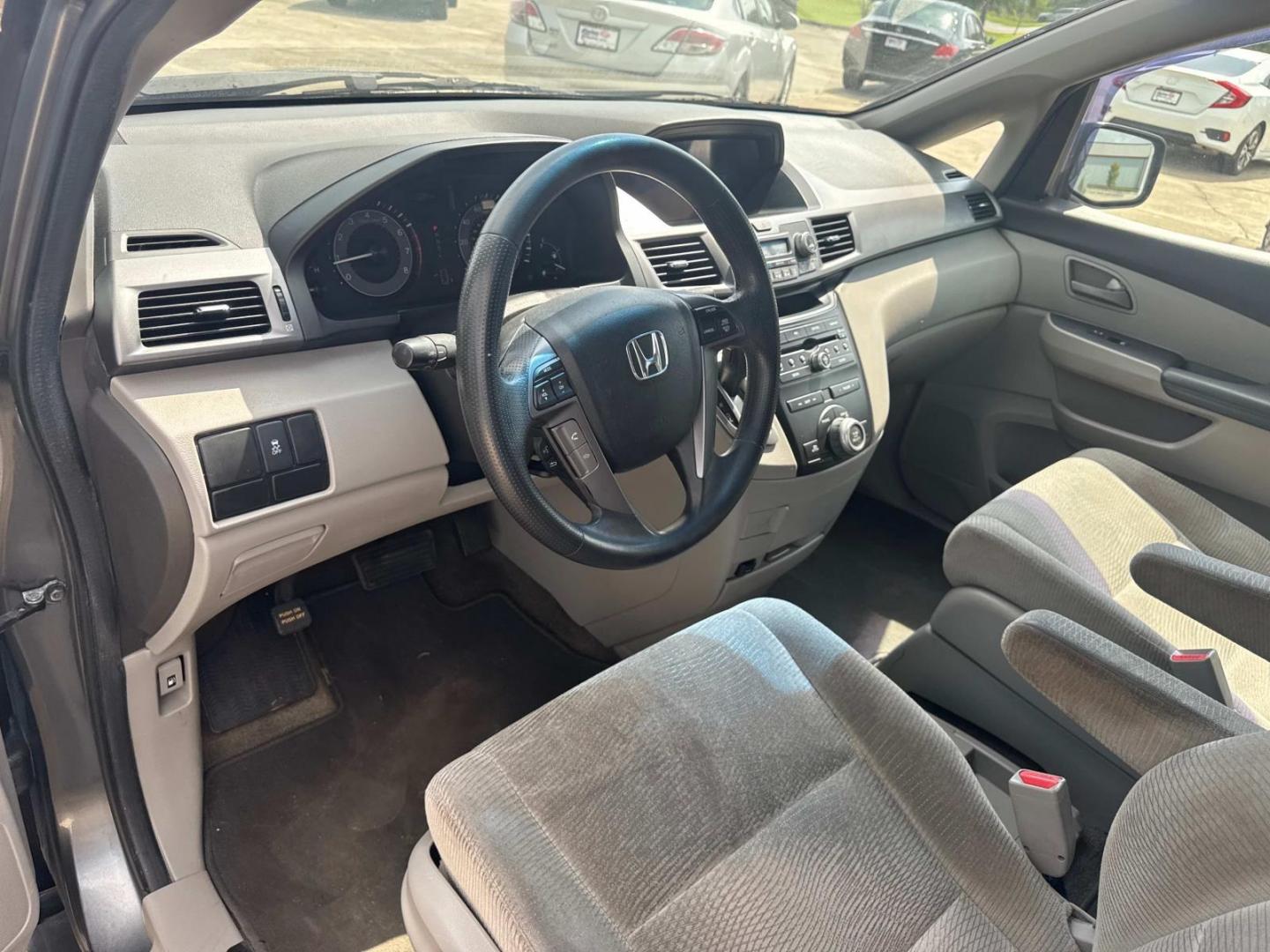2013 Gray /Gray Honda Odyssey 5dr LX (5FNRL5H28DB) , N/A transmission, located at 6904 Johnston St., Lafayette, LA, 70503, (337) 988-1960, 30.143589, -92.100601 - Photo#24